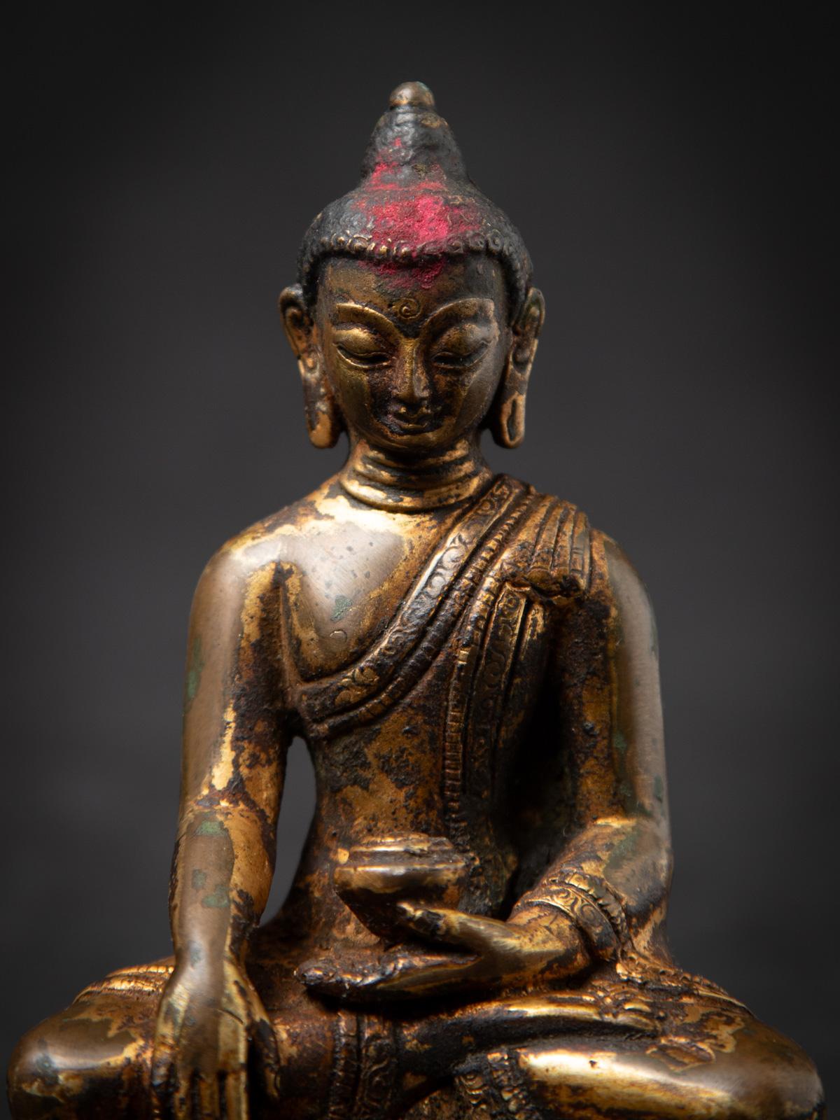 19th Century 19th century Antique bronze Nepali Buddha statue from Nepal For Sale