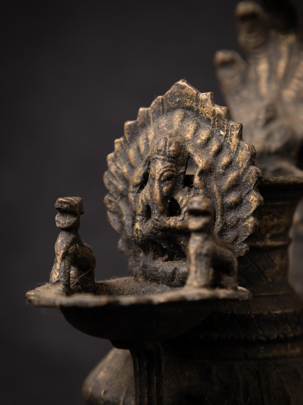 19th century antique bronze Nepali Oil lamp (Sukunda) with Ganesh statue 4