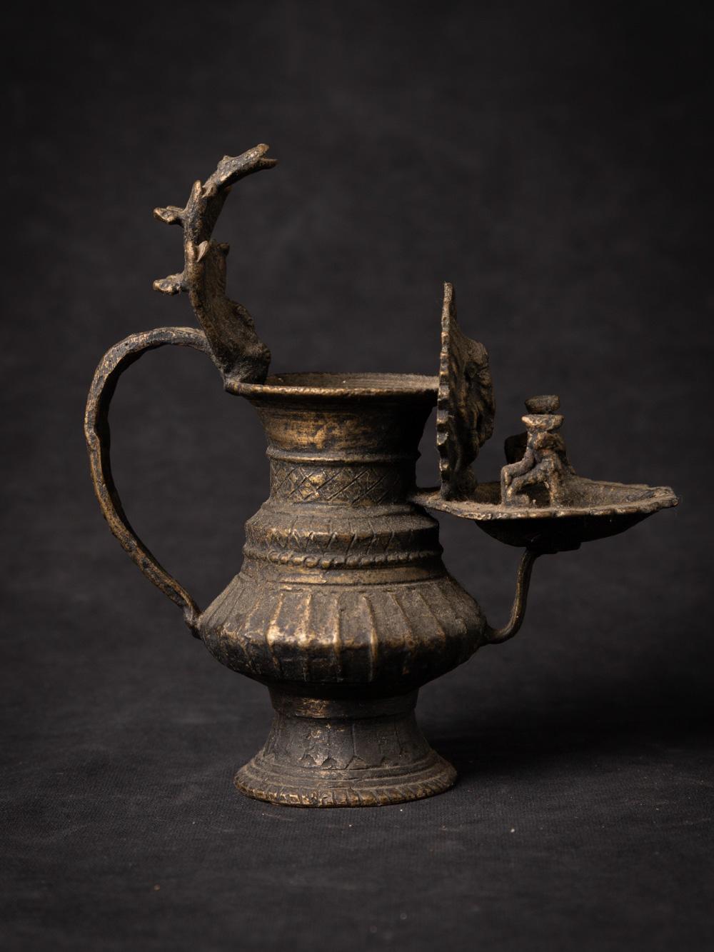 Nepalese 19th century antique bronze Nepali Oil lamp (Sukunda) with Ganesh statue