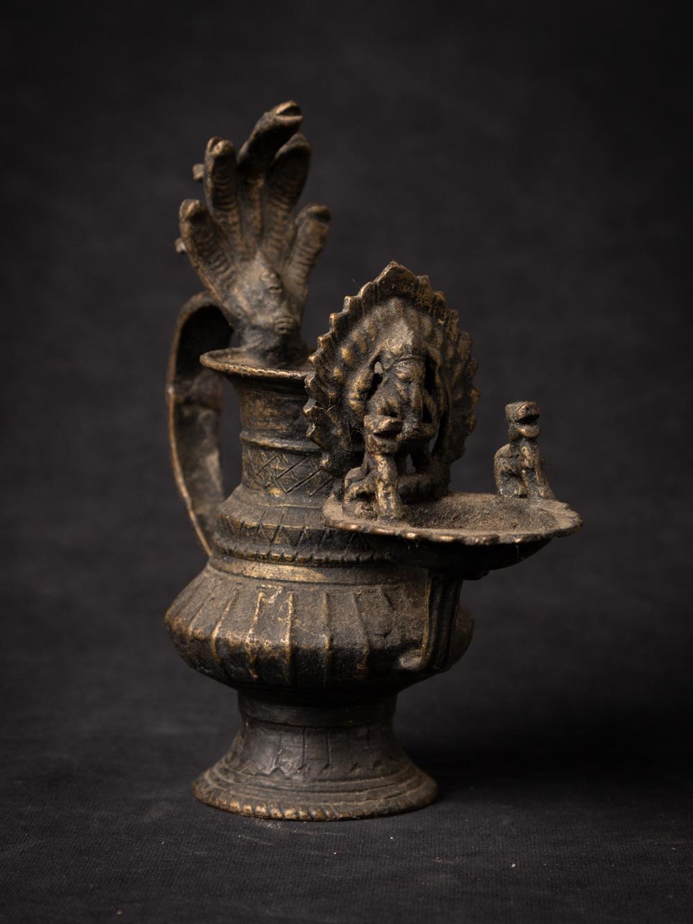 19th century antique bronze Nepali Oil lamp (Sukunda) with Ganesh statue In Good Condition In DEVENTER, NL