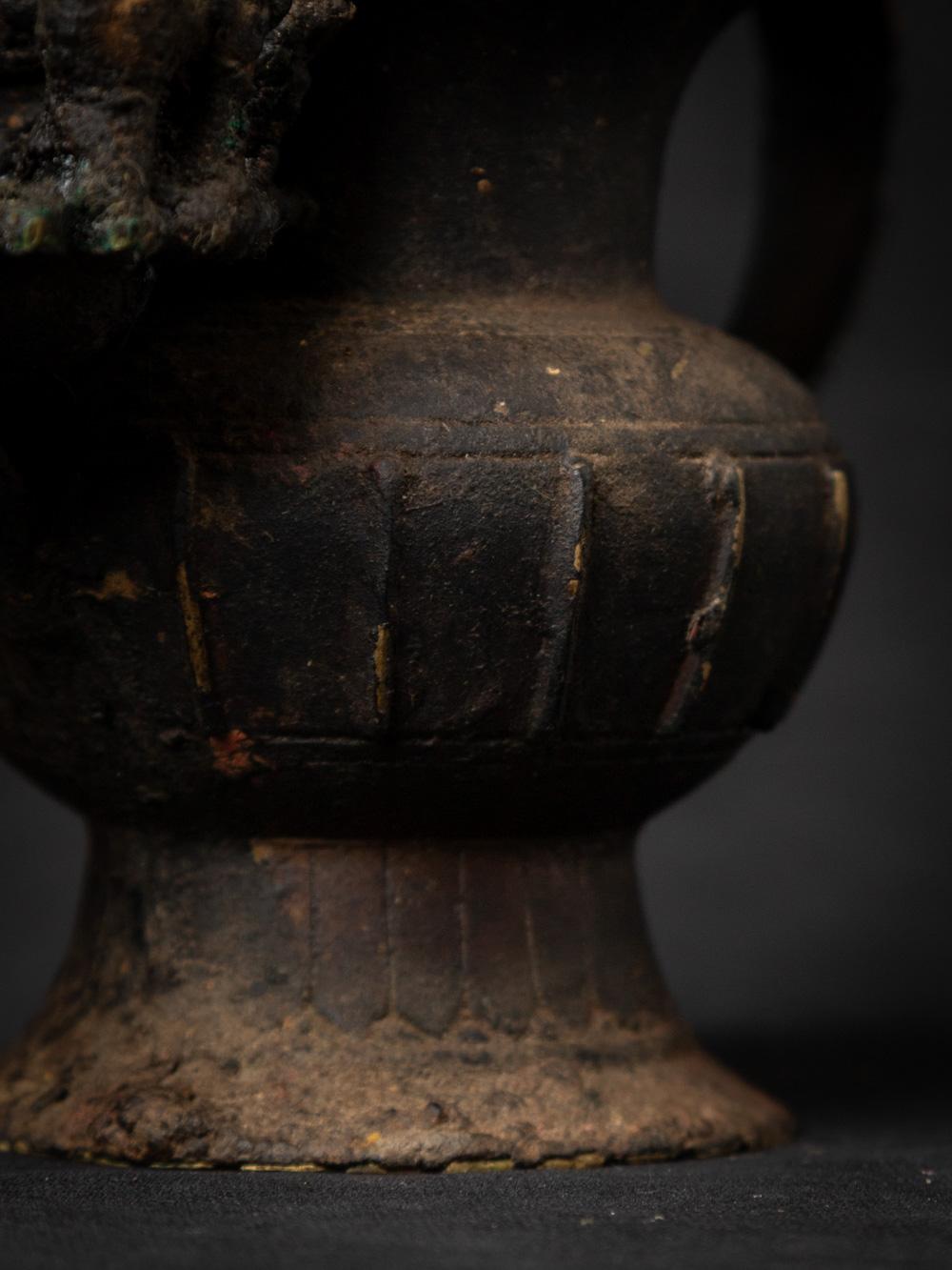 19th century antique bronze Nepali Oil lamp (Sukunda) with Ganesha figure 8