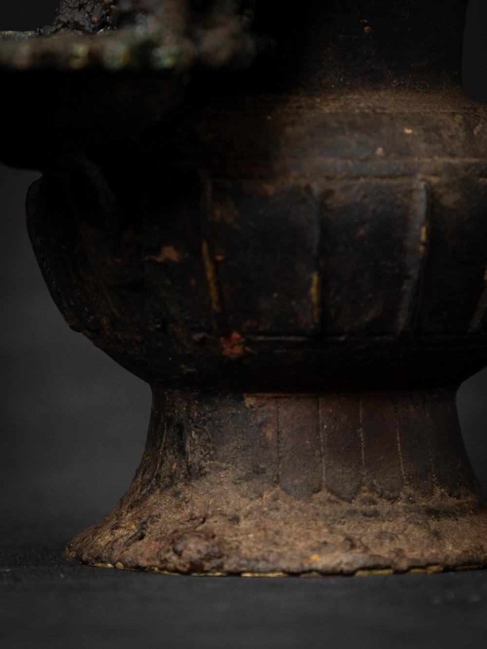 19th century antique bronze Nepali Oil lamp (Sukunda) with Ganesha figure 9
