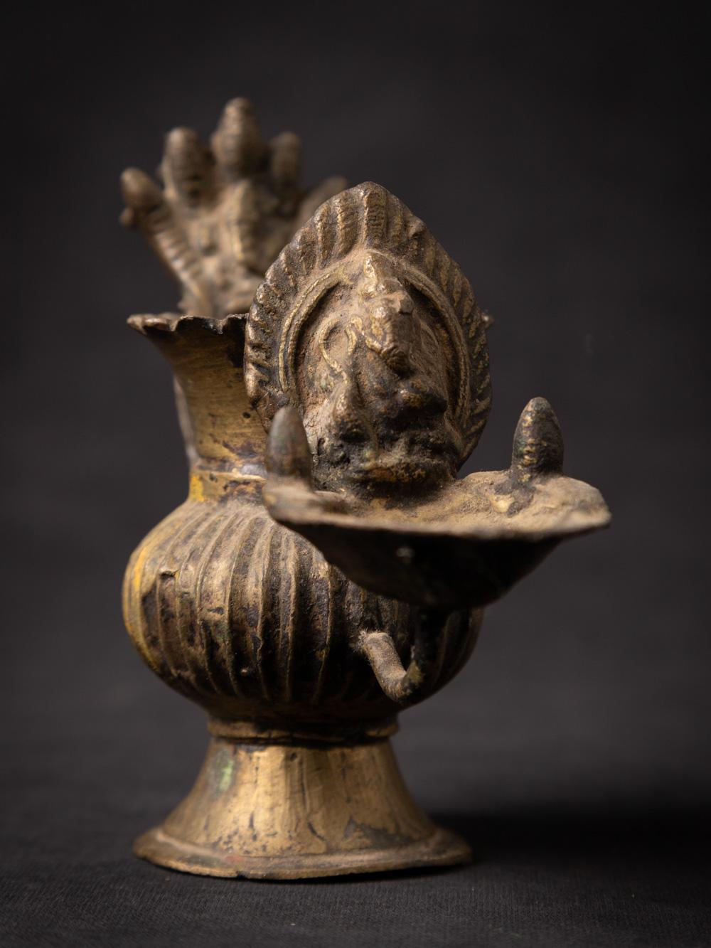 XIXe siècle Lampe à huile népalaise en bronze du 19ème siècle avec figure de Ganesha - OriginalBuddhas