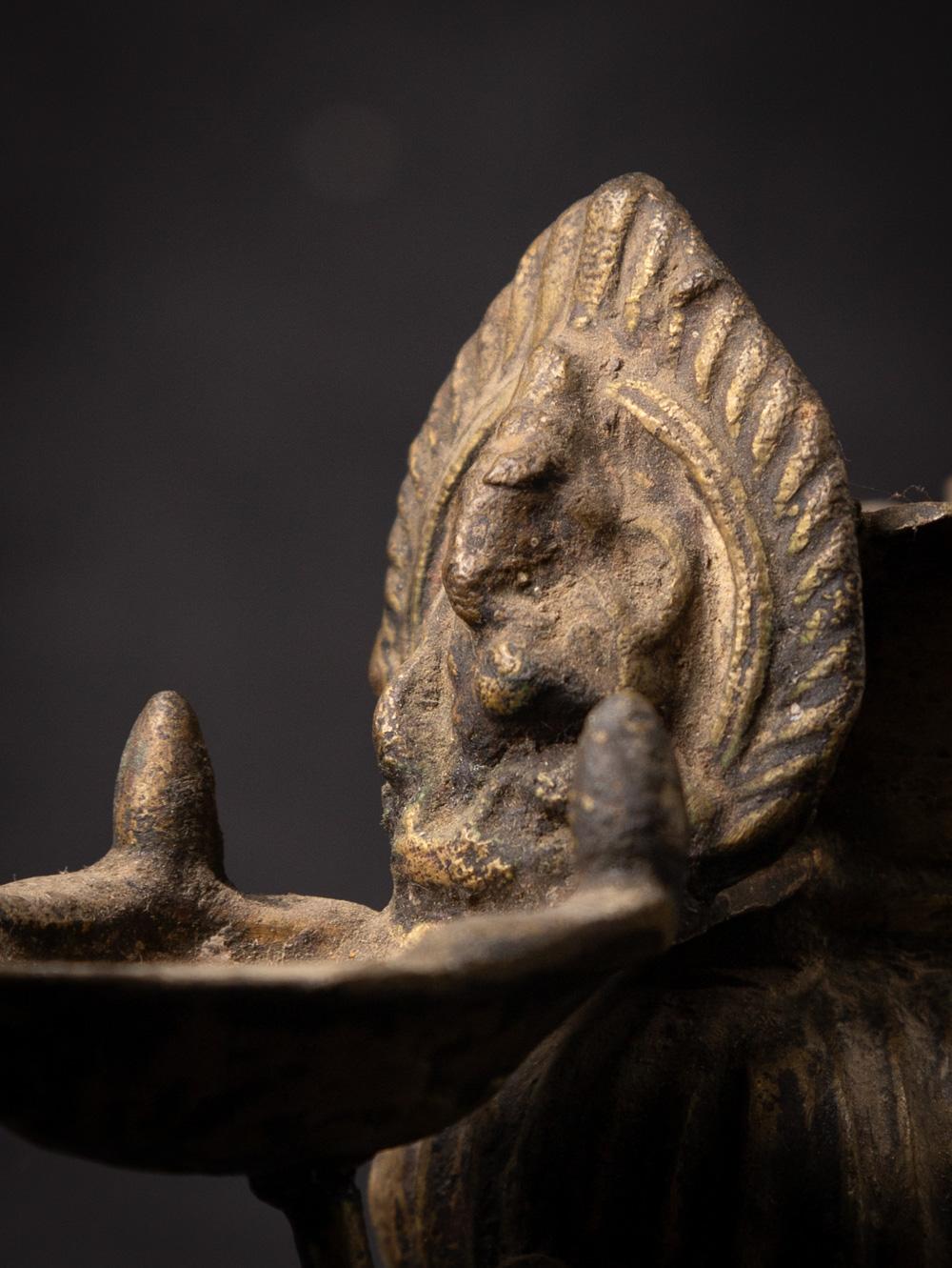 Lampe à huile népalaise en bronze du 19ème siècle avec figure de Ganesha - OriginalBuddhas 2