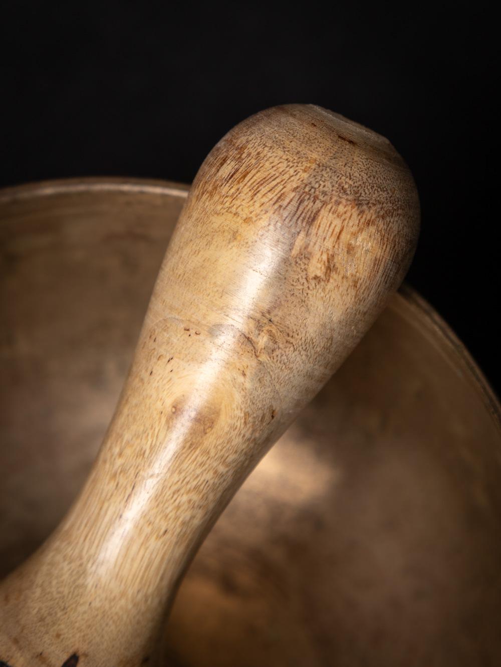 19th Century 19th century Antique bronze Nepali Singing Bowl - OriginalBuddhas