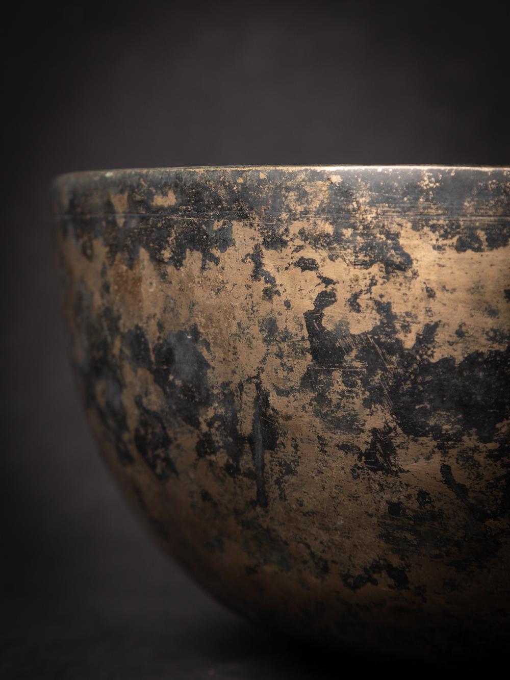 Bronze 19th century Antique bronze Nepali Singing Bowl - OriginalBuddhas