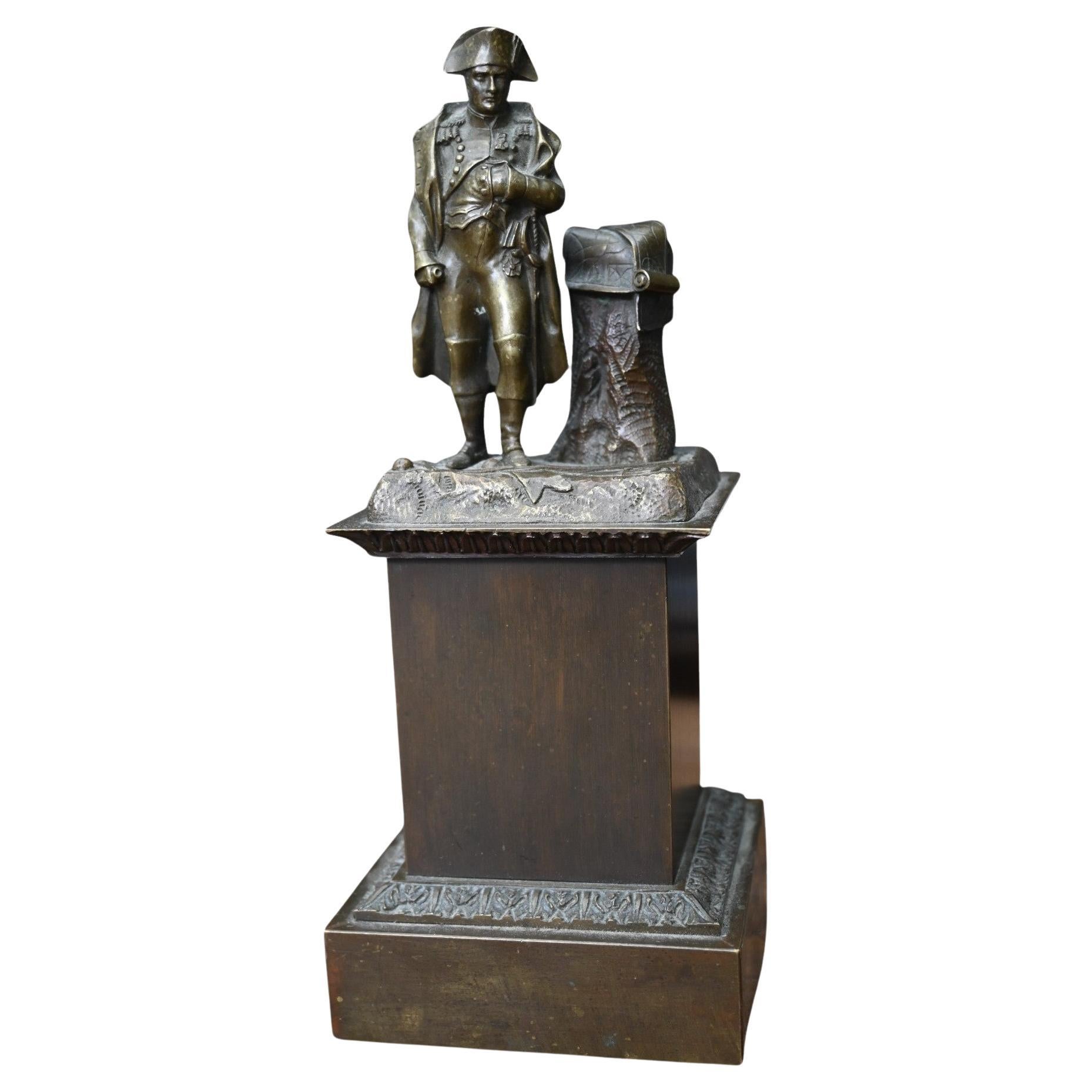 Estatua de bronce antigua del siglo XIX de Napoleón Bonaparte