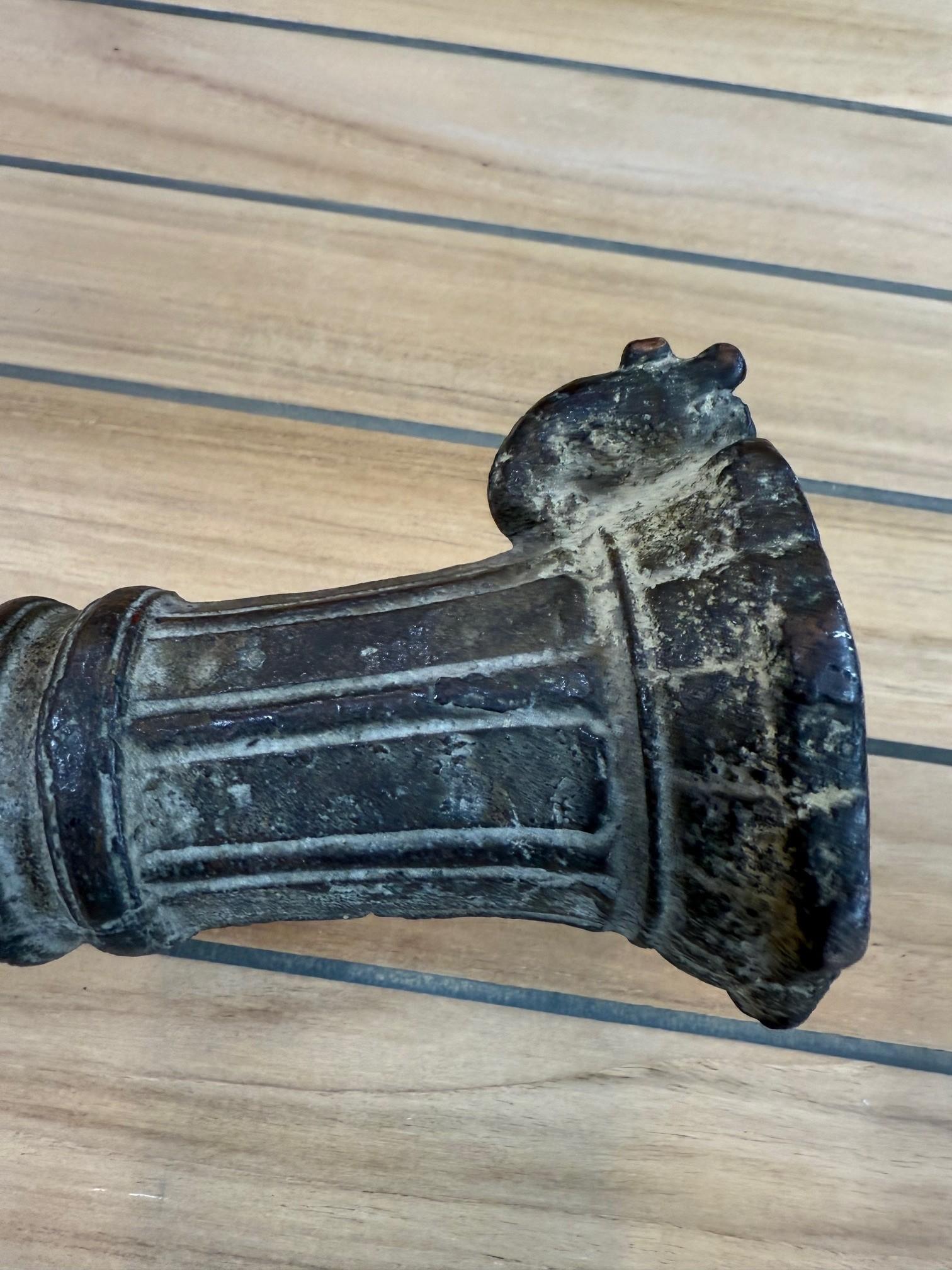 Bronze Canon de Lantaka malais pivotant en bronze ancien du 19e siècle avec monture à étrier en vente