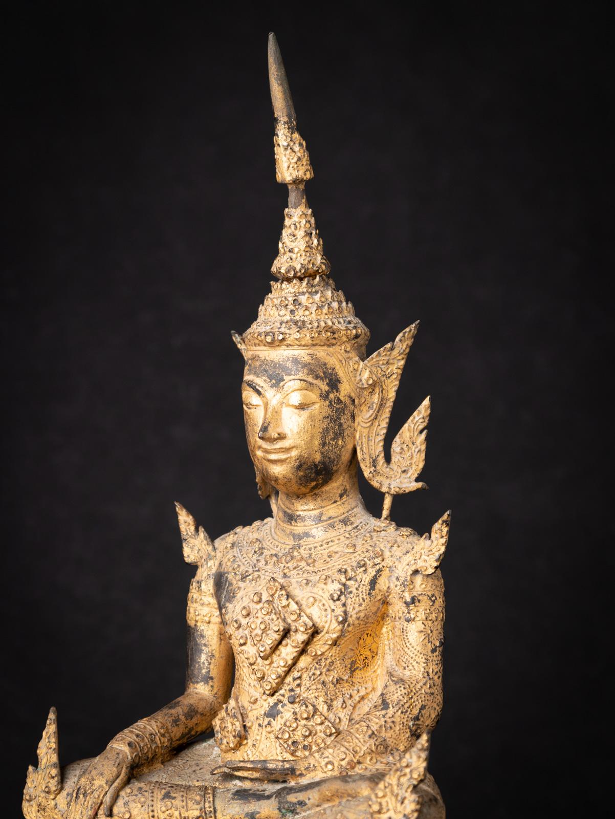 19th century antique bronze Thai Rattanakosin Buddha in Bhumisparsha Mudra  For Sale 5
