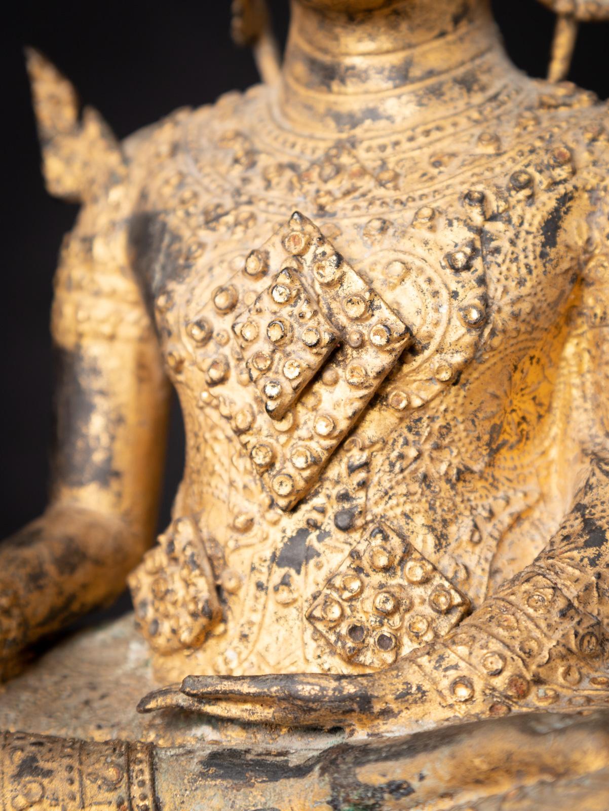 19th century antique bronze Thai Rattanakosin Buddha in Bhumisparsha Mudra  For Sale 12