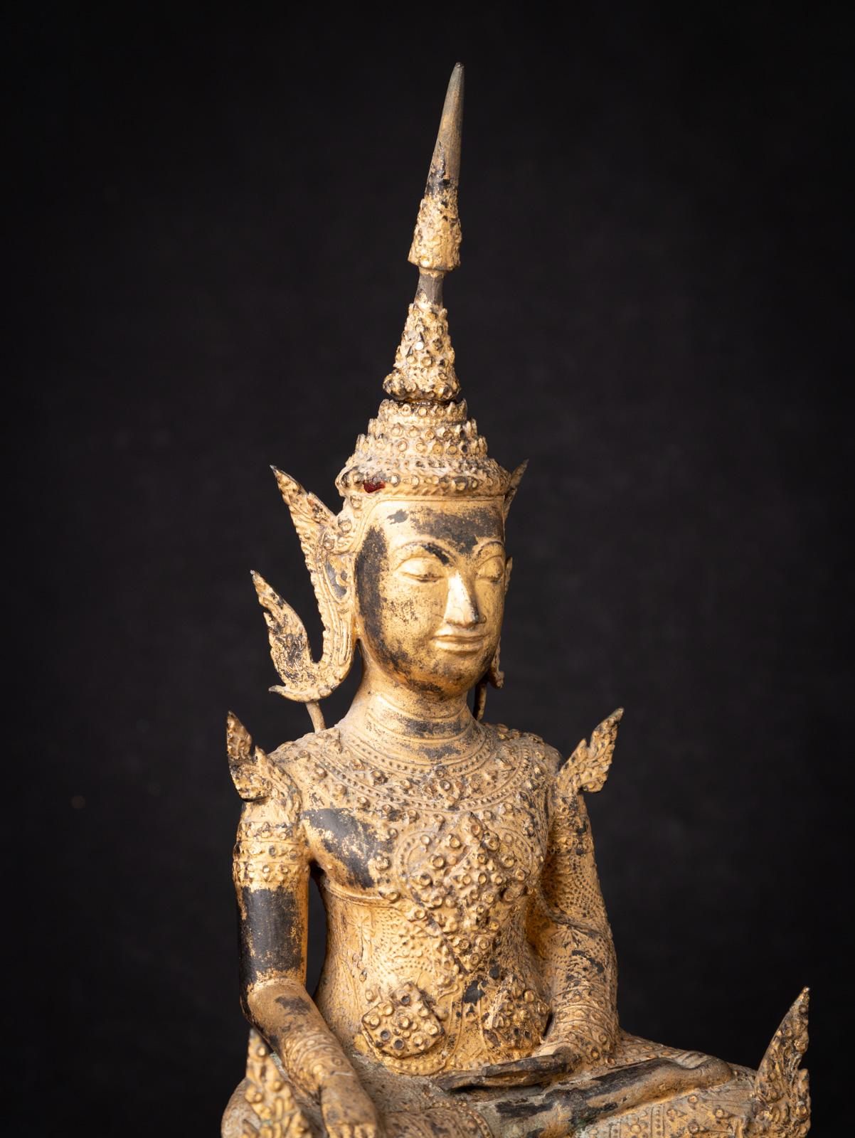 19th century antique bronze Thai Rattanakosin Buddha in Bhumisparsha Mudra  For Sale 3