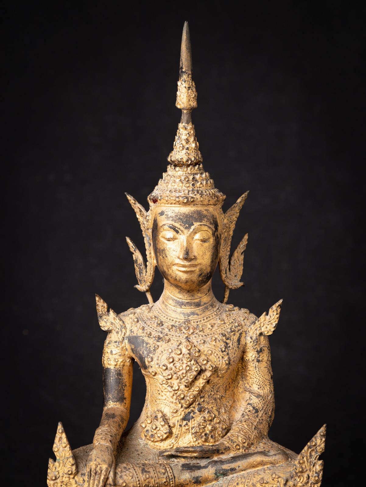 19th century antique bronze Thai Rattanakosin Buddha in Bhumisparsha Mudra  For Sale 4