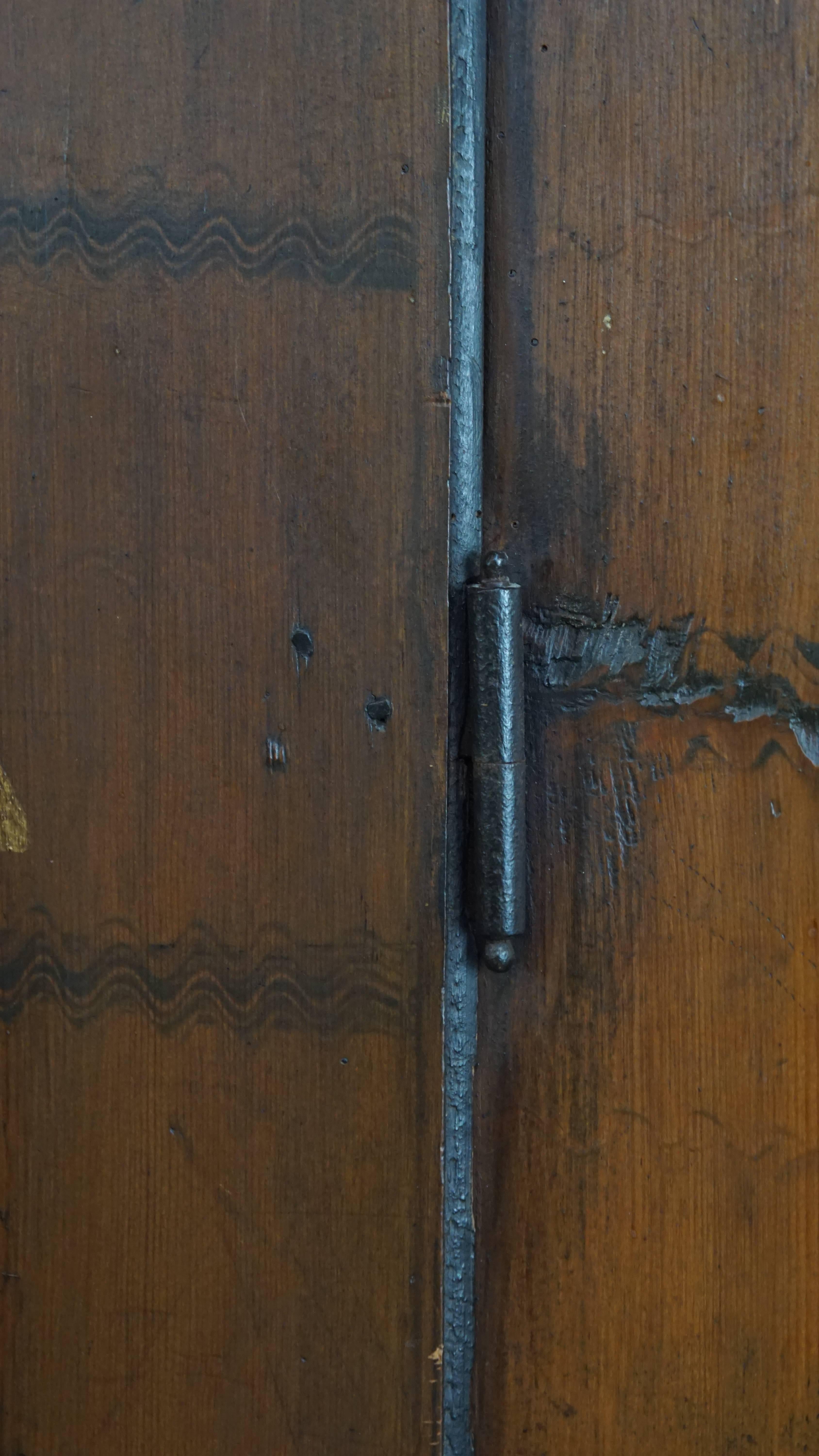 Antikes Buffet/Hochzeitsschrank mit einer Tür aus dem 19. (Holz) im Angebot