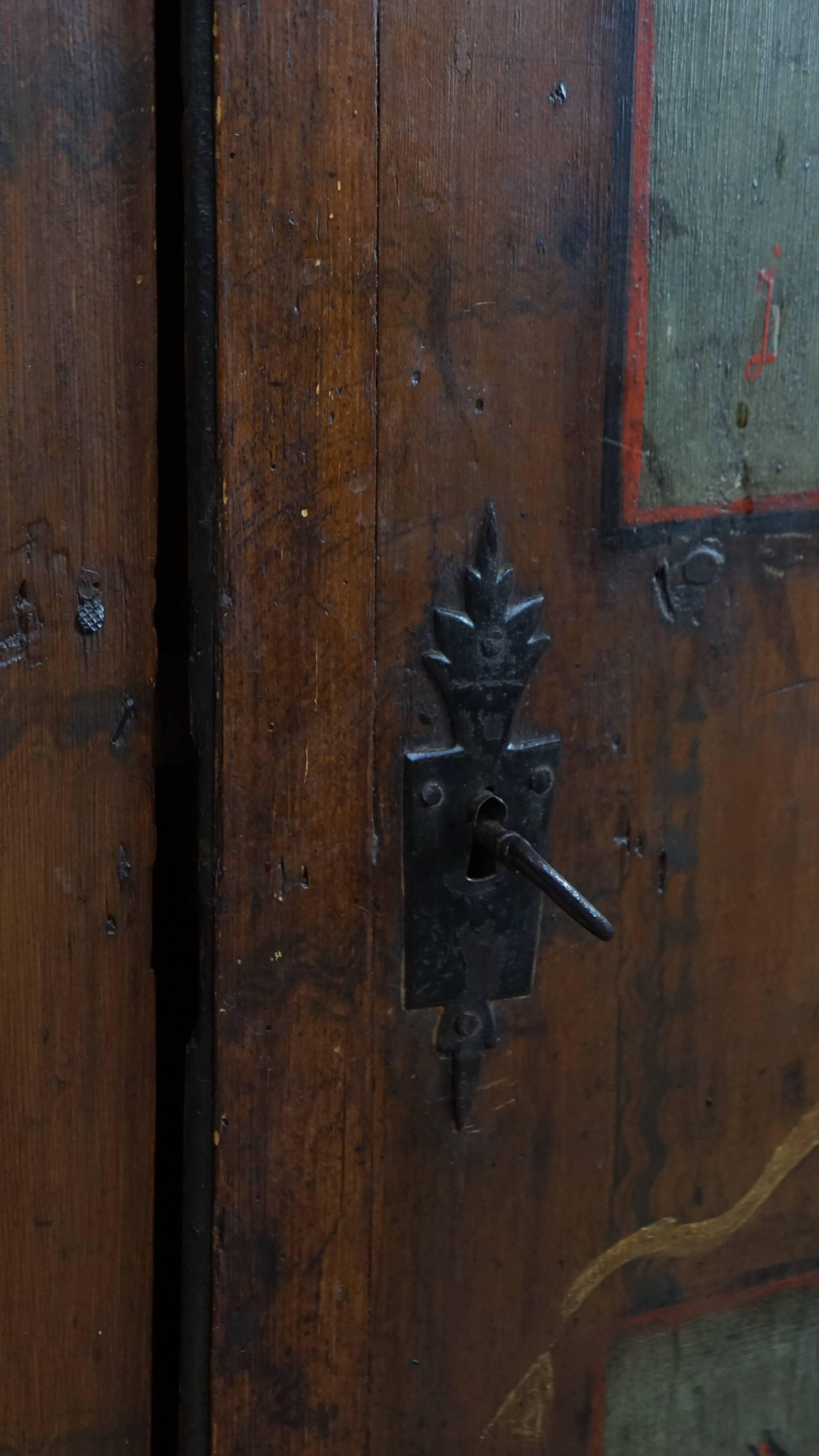 Antikes Buffet/Hochzeitsschrank mit einer Tür aus dem 19. im Angebot 2