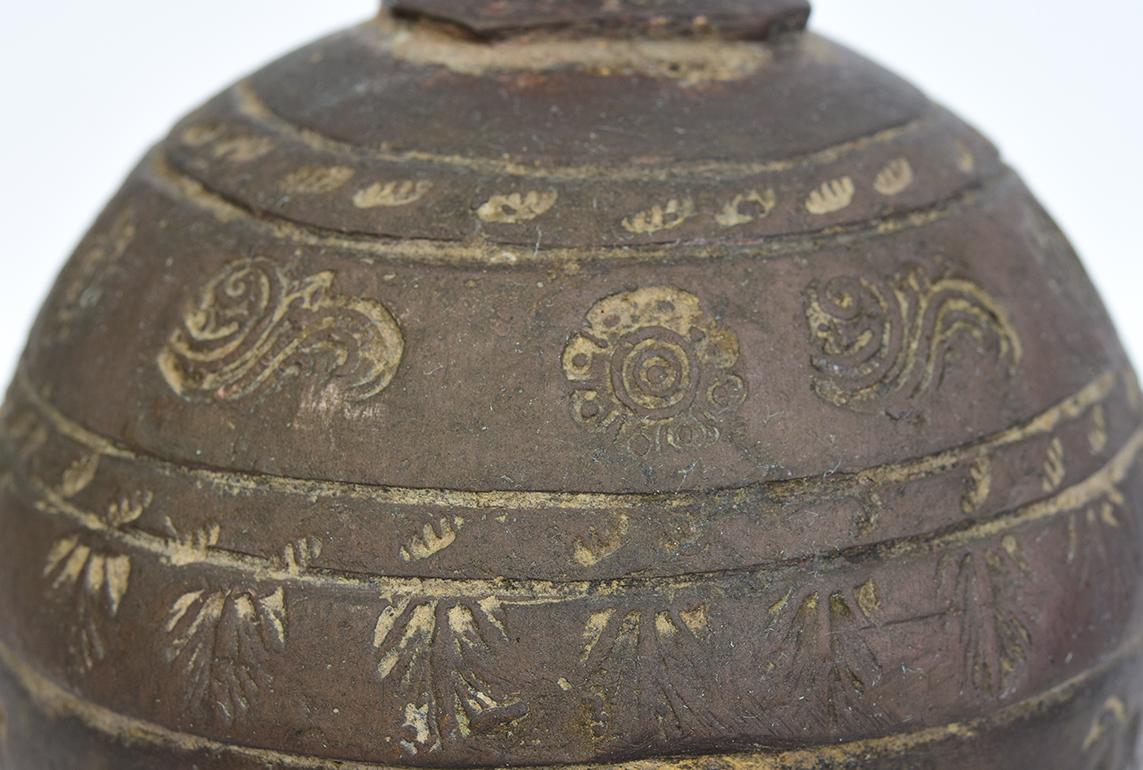 Antike burmesische Bronze-Elefantenglocke mit Ständer aus dem 19. Jahrhundert im Angebot 3