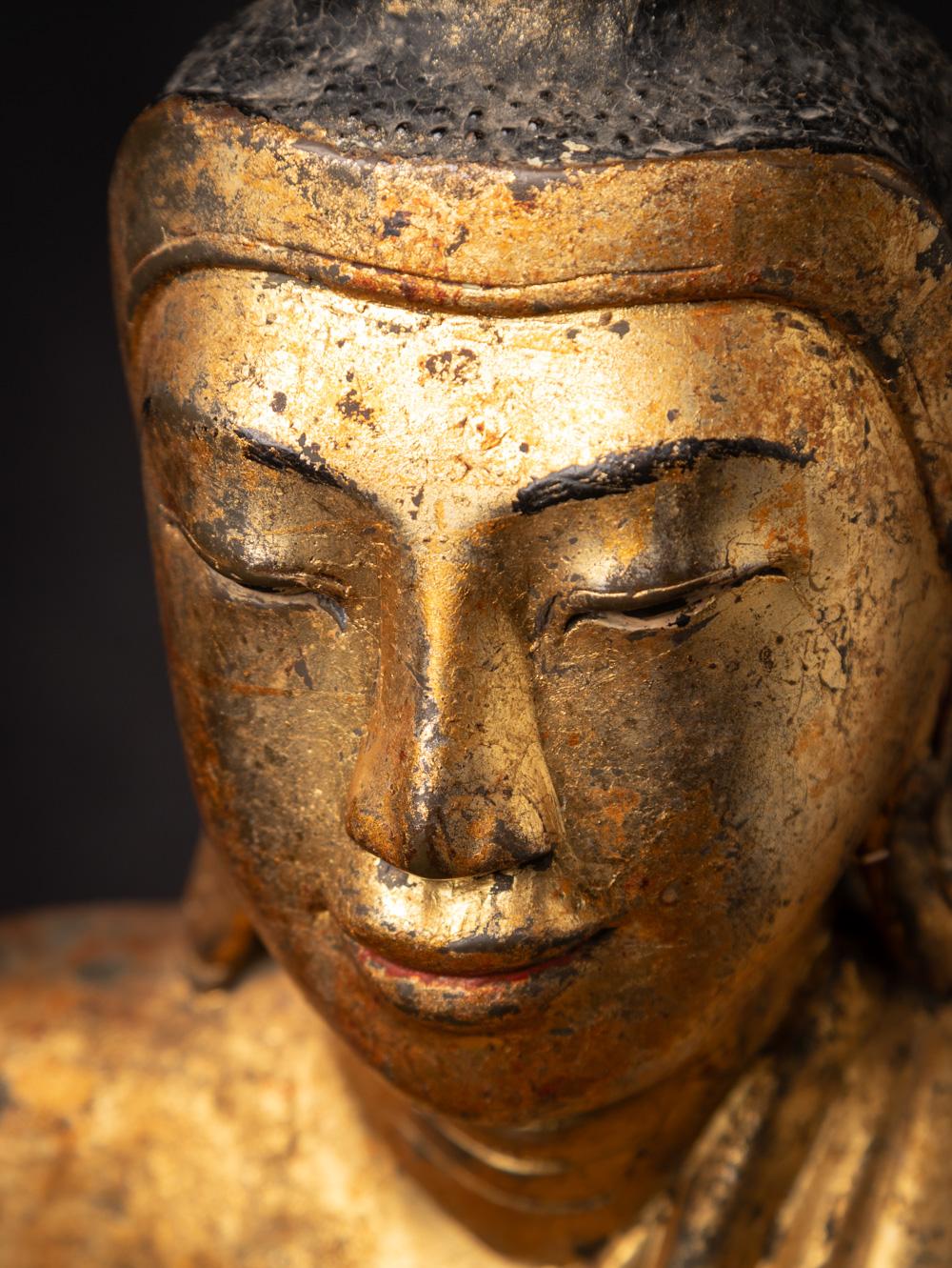 19th century Antique Burmese bronze Mandalay Buddha statue from Burma For Sale 6