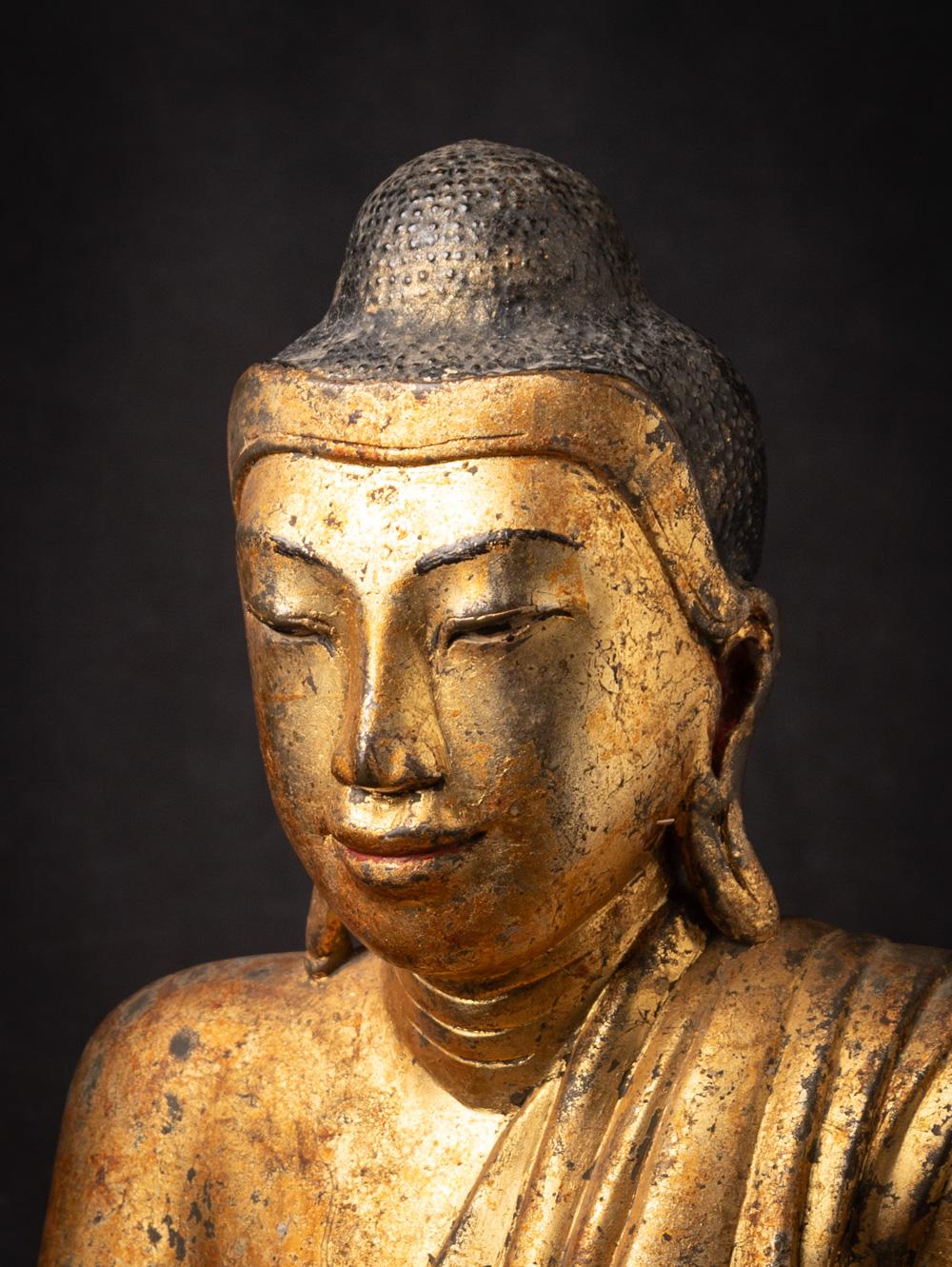 Bronze 19th century Antique Burmese bronze Mandalay Buddha statue from Burma For Sale