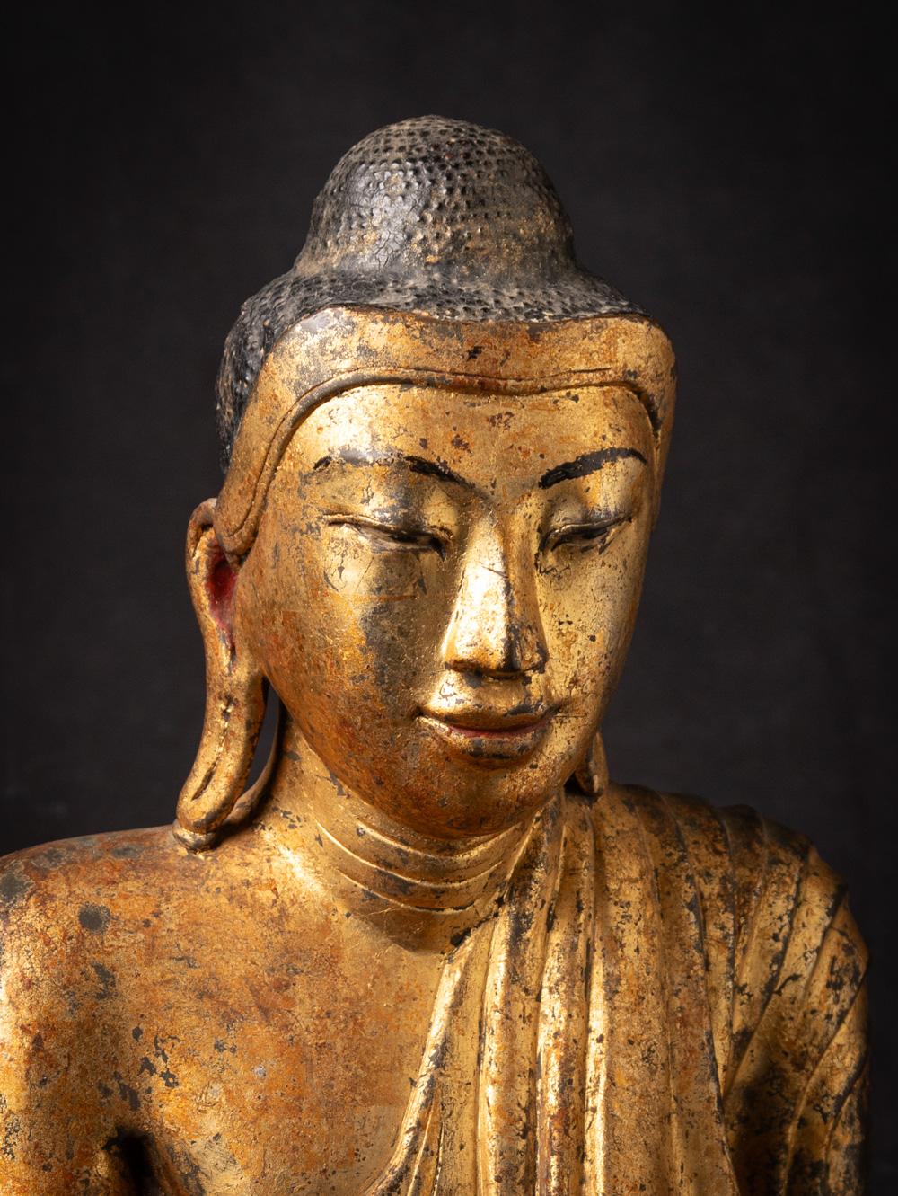 19th century Antique Burmese bronze Mandalay Buddha statue from Burma For Sale 3