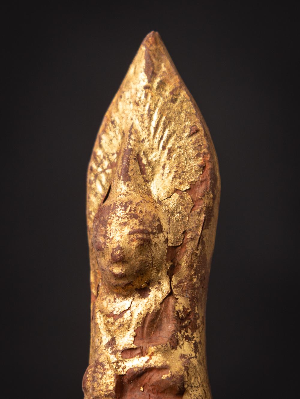 19th century Antique Burmese Buddha amulet from Burma For Sale 7