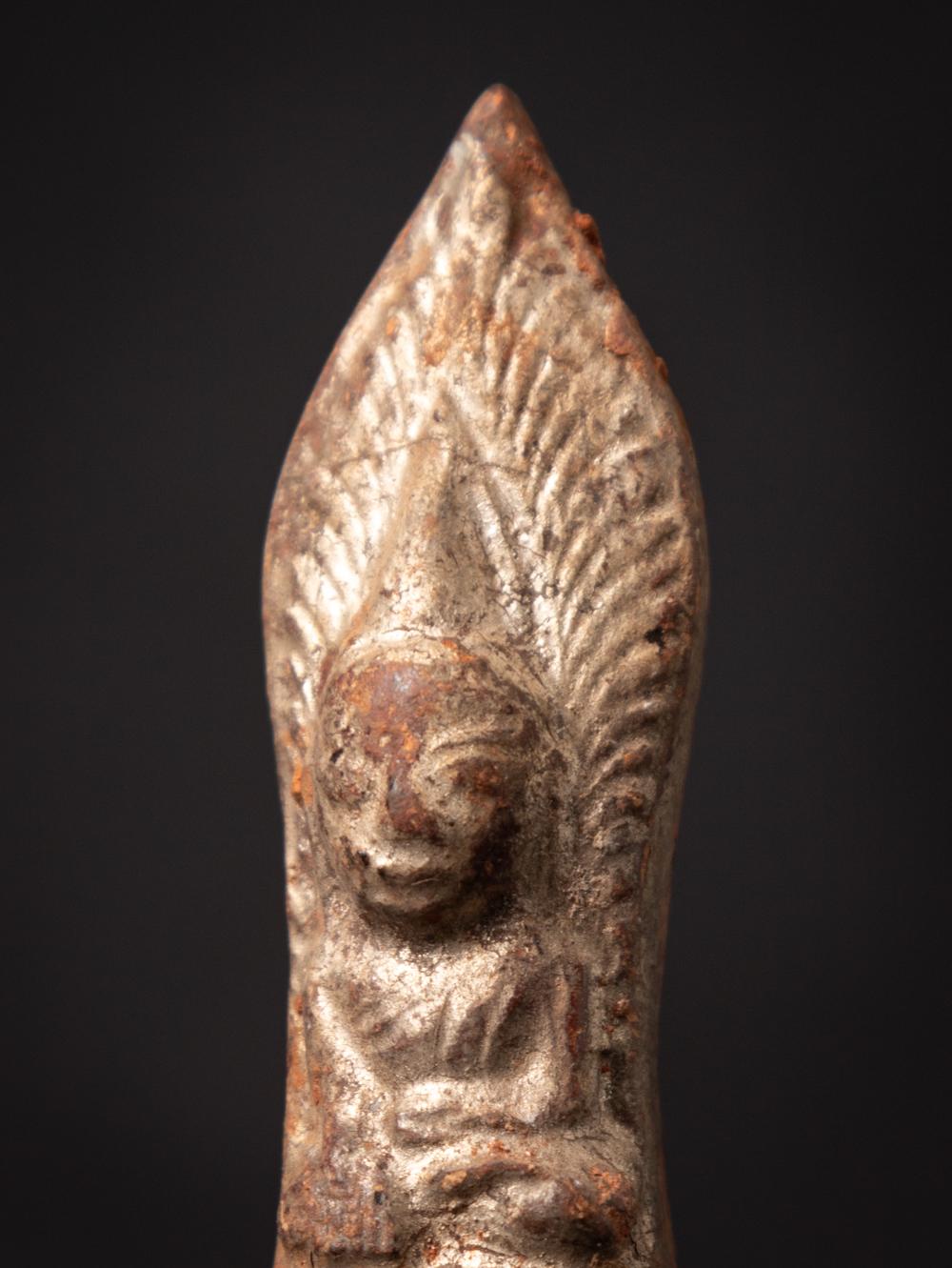 19th century Antique Burmese Buddha amulet from Burma For Sale 8