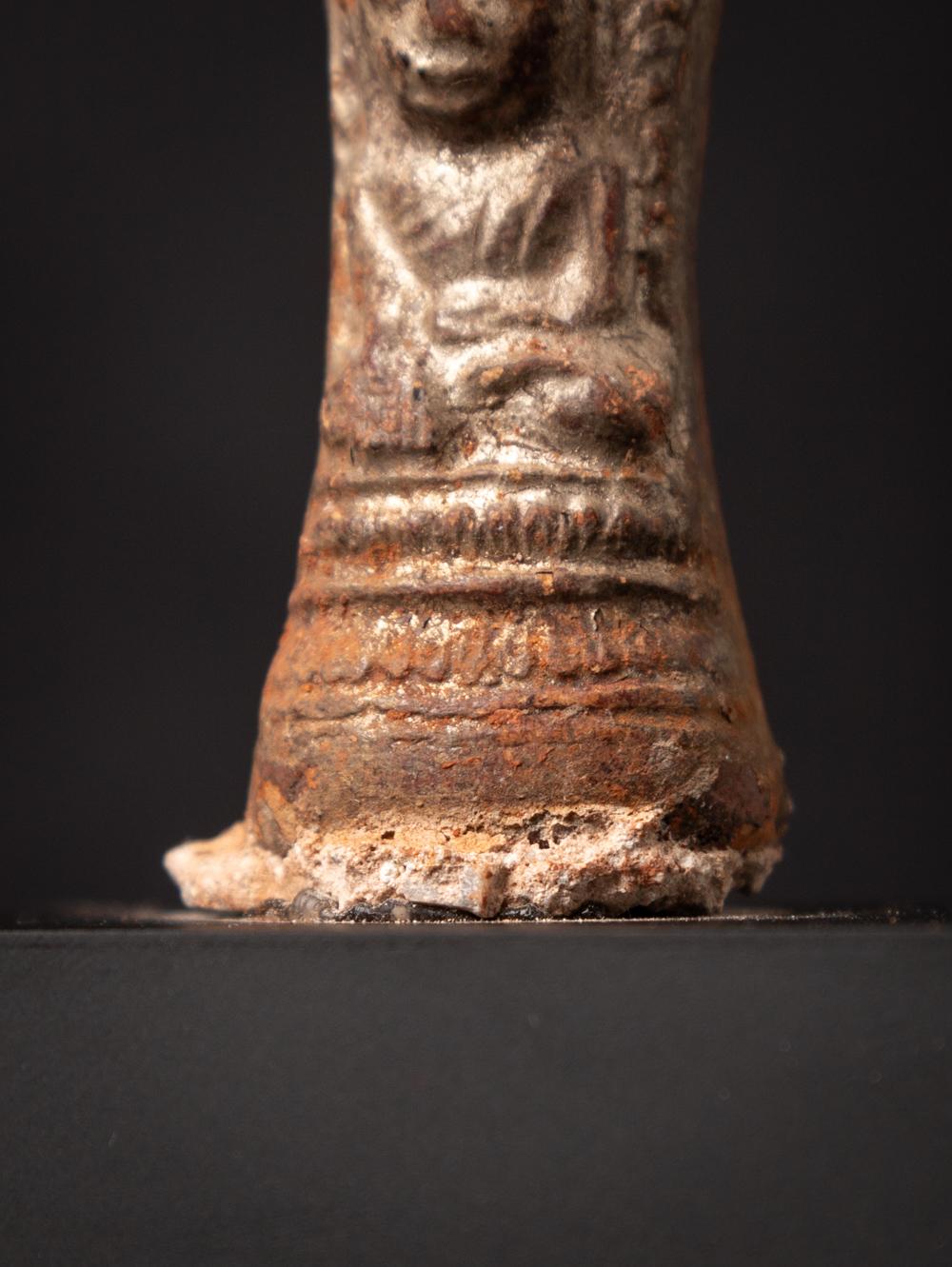 Antike burmesische Buddha-Amulett aus Burma aus dem 19. Jahrhundert im Angebot 9