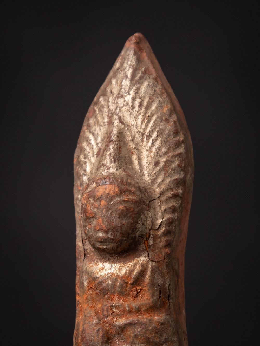 19th century Antique Burmese Buddha amulet from Burma For Sale 11