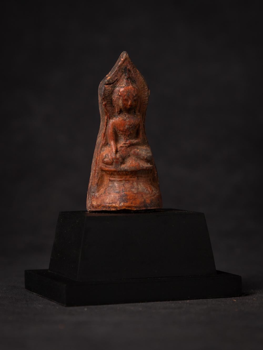 19th century Antique Burmese Buddha amulet from Burma For Sale 1