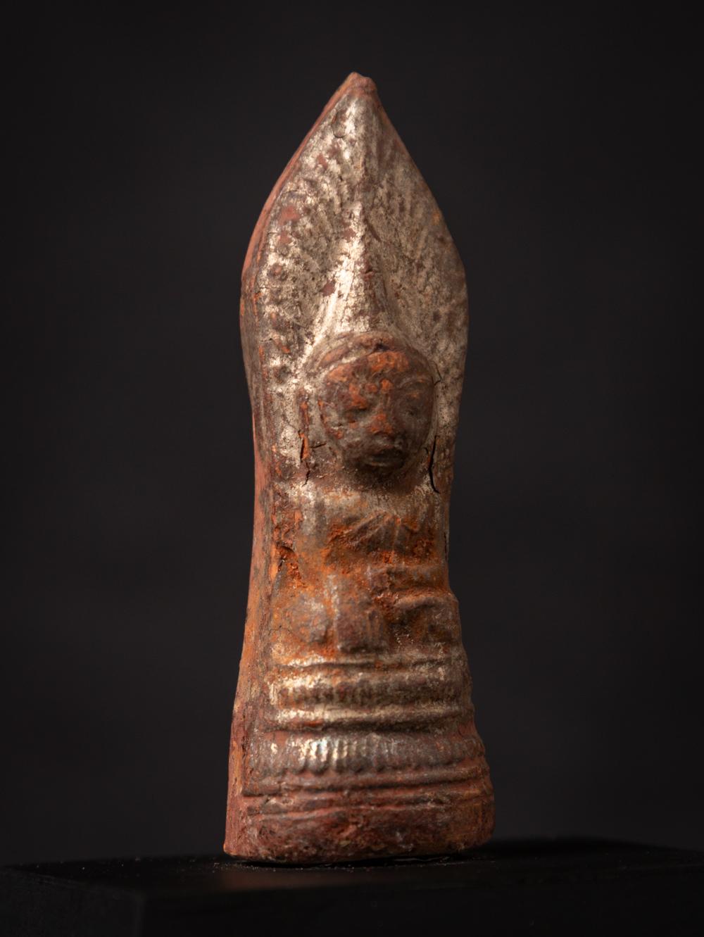 19th century Antique Burmese Buddha amulet from Burma For Sale 2
