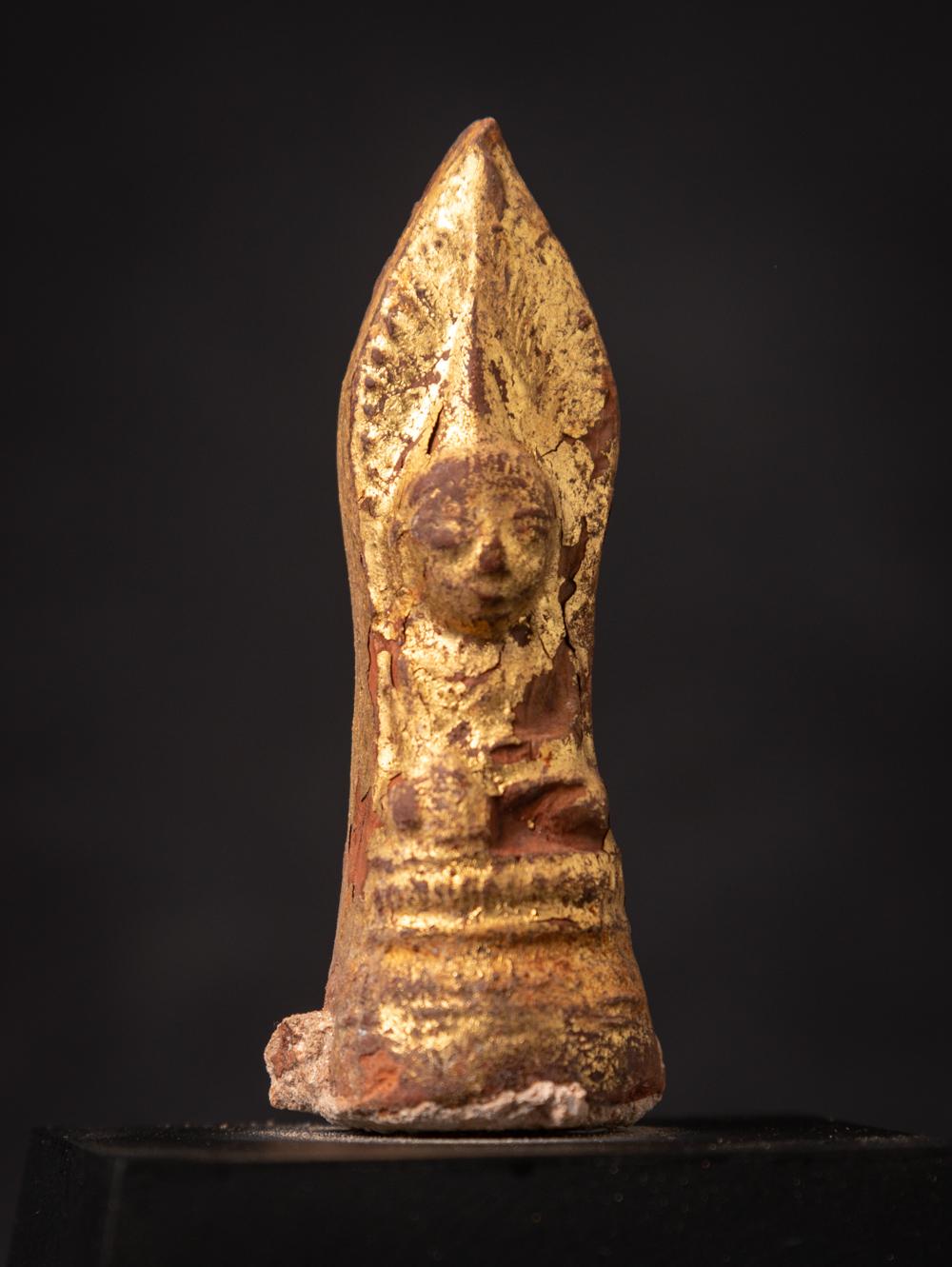 19th century Antique Burmese Buddha amulet from Burma For Sale 2