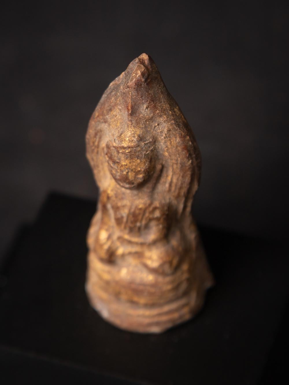 19th century Antique Burmese Buddha amulet from Burma For Sale 3
