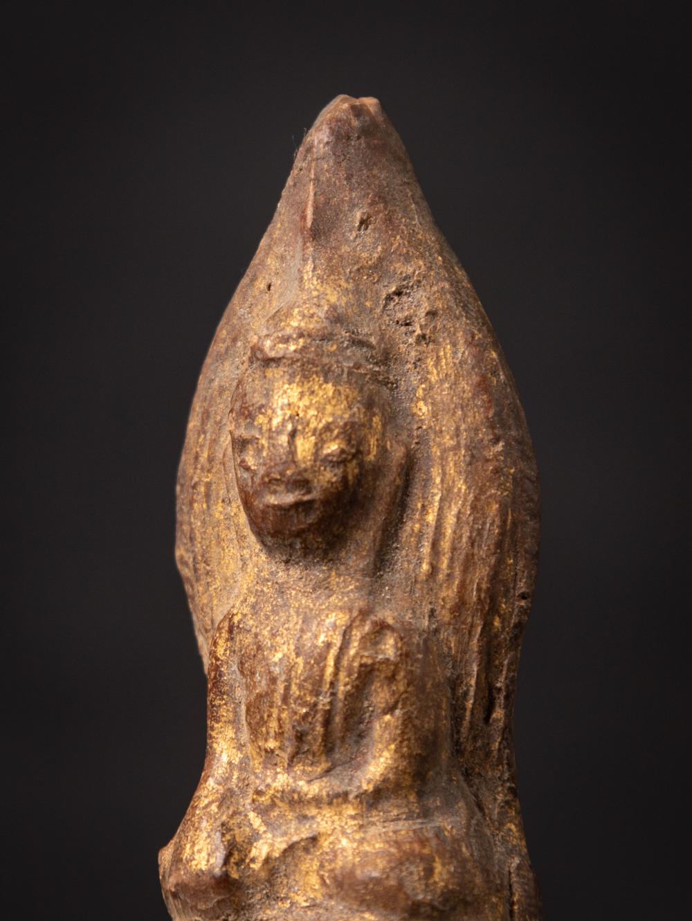 19th century Antique Burmese Buddha amulet from Burma For Sale 4