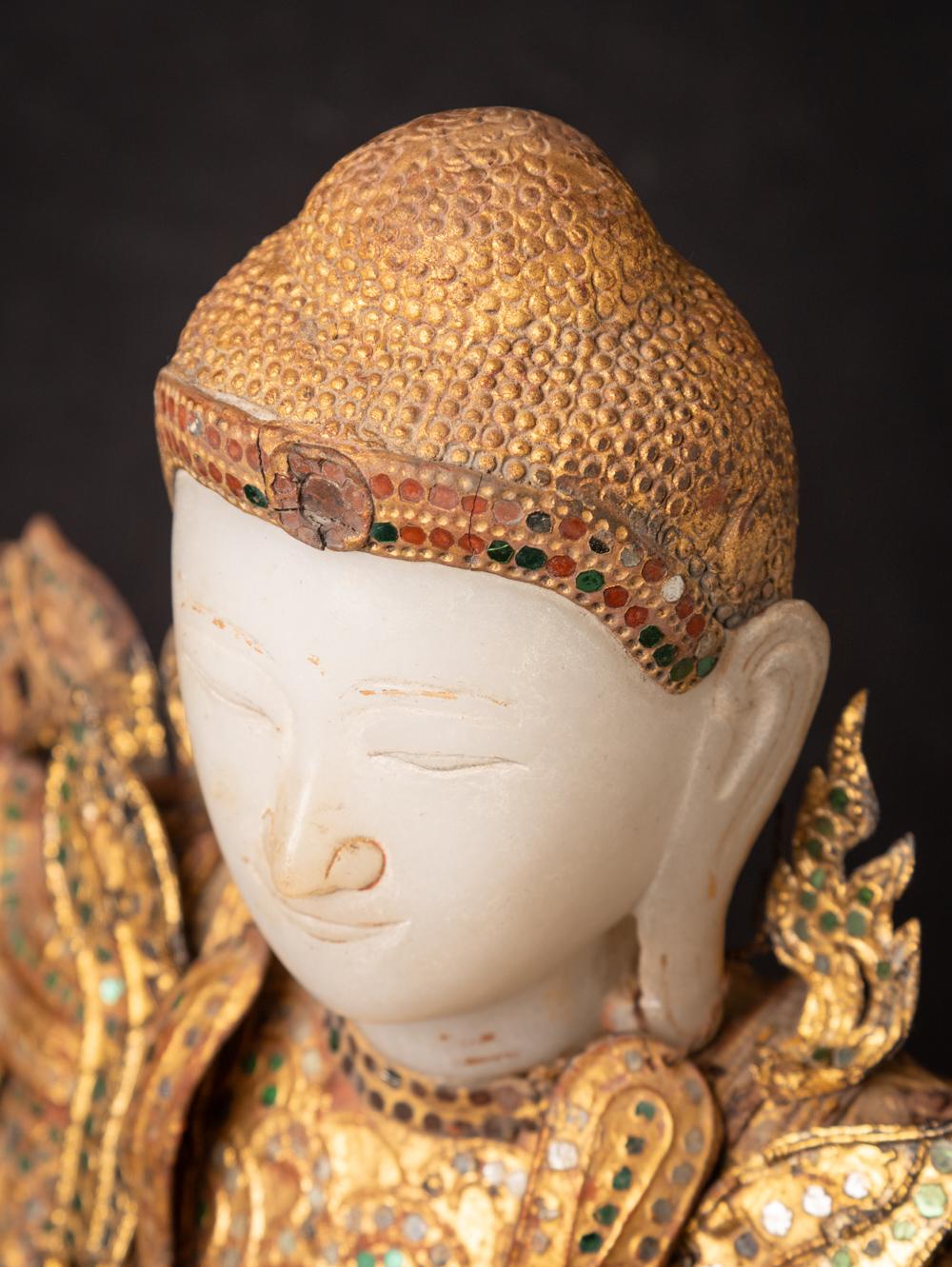 19th century Antique Burmese Crowned Buddha Statue in Bhumisparsha Mudra For Sale 12