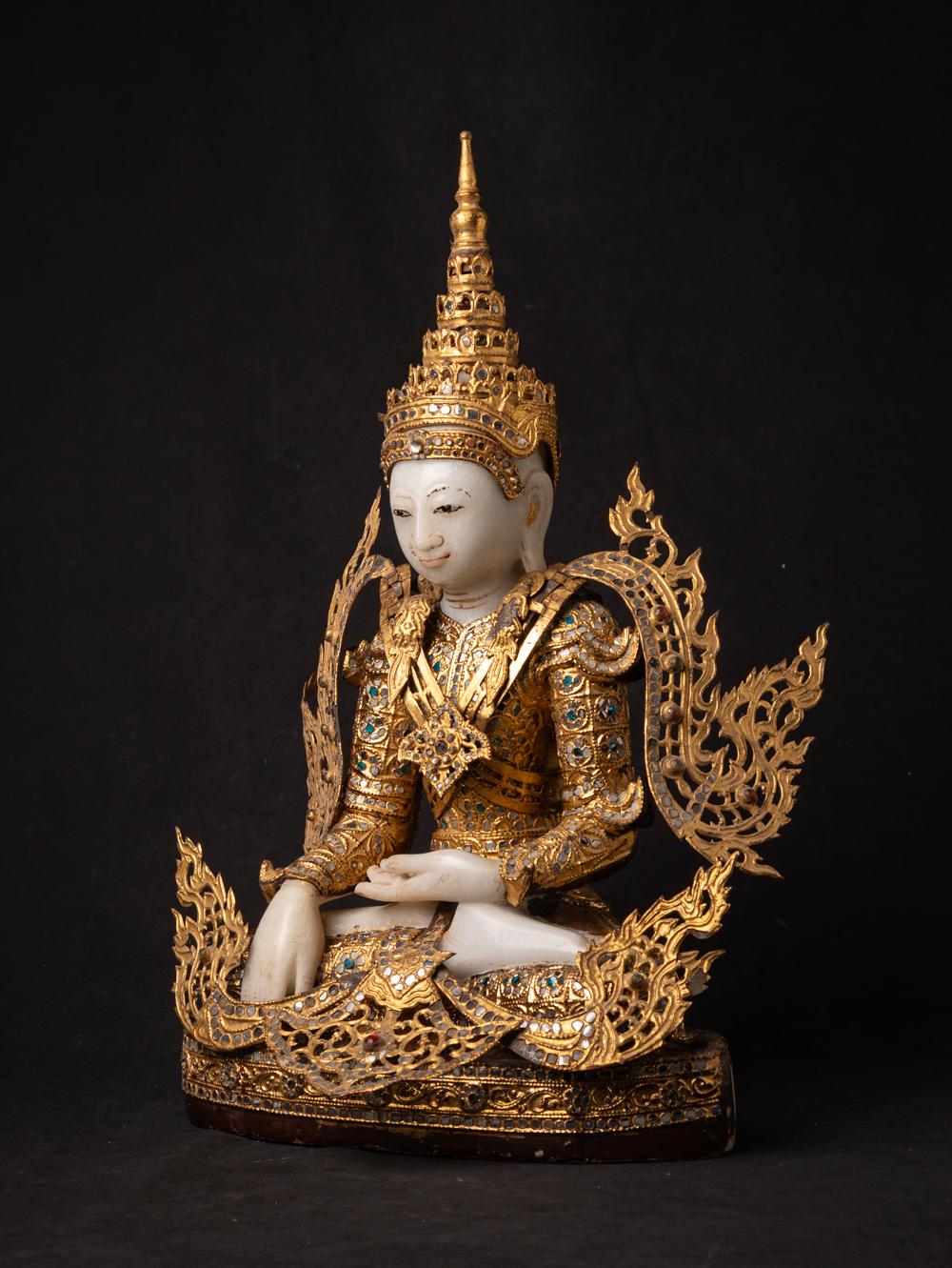 Antique Burmese crowned Buddha statue
Material : marble
55 cm high
34 cm wide and +/- 24 cm deep
Gilded with 24 krt. gold
Mandalay style
Bhumisparsha mudra
19th century
In royal costume
The metal crown and costume can be taken apart
Weight: 15,15