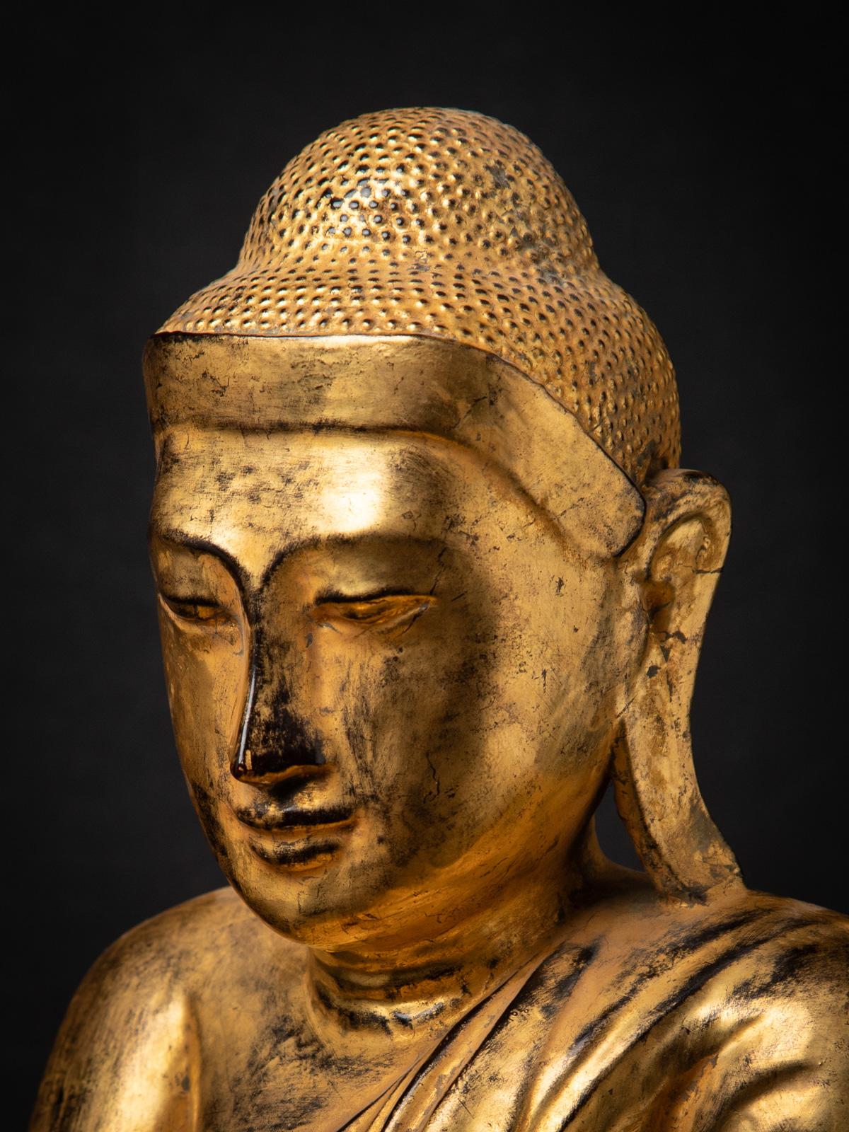 Antike burmesische Mandalay-Buddha-Statue aus Holz aus dem 19. Jahrhundert aus Burma im Angebot 9