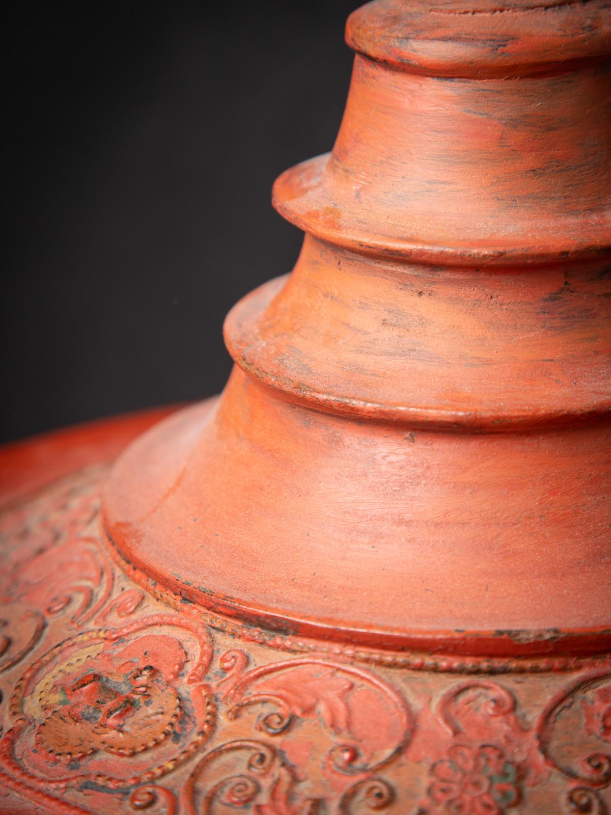 19th century Antique Burmese wooden offering vessel from Burma For Sale 6