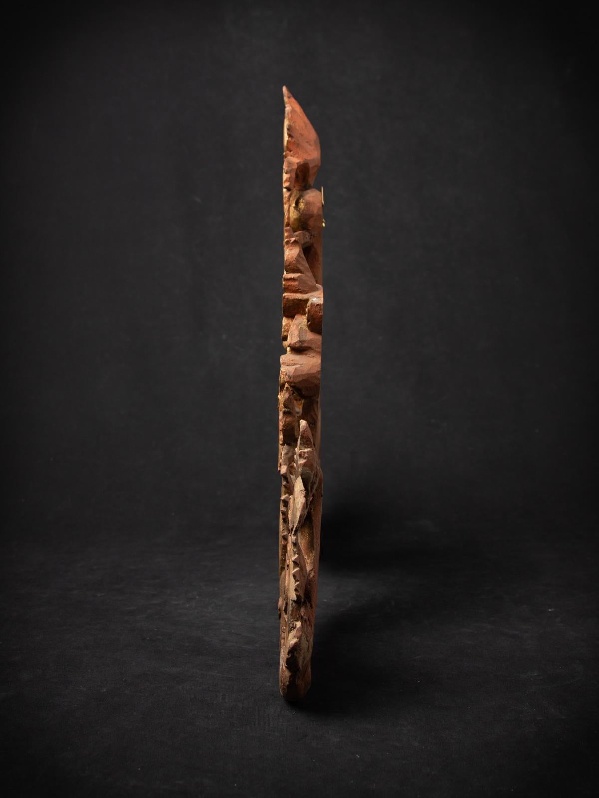 Antiguo panel de madera birmano del siglo XIX procedente de Birmania 10