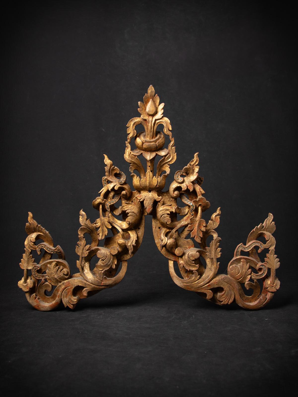 Antiguo panel de madera birmano del siglo XIX procedente de Birmania 12