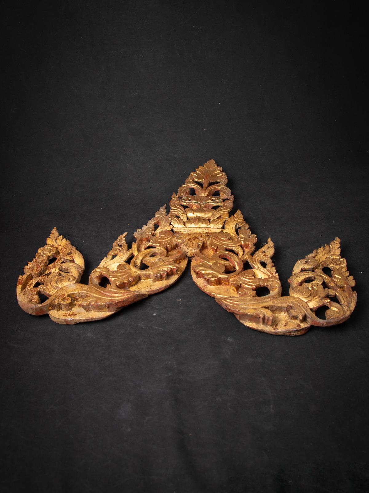 Panneau de temple birman ancien du 19ème siècle en bois de Birmanie en vente 13