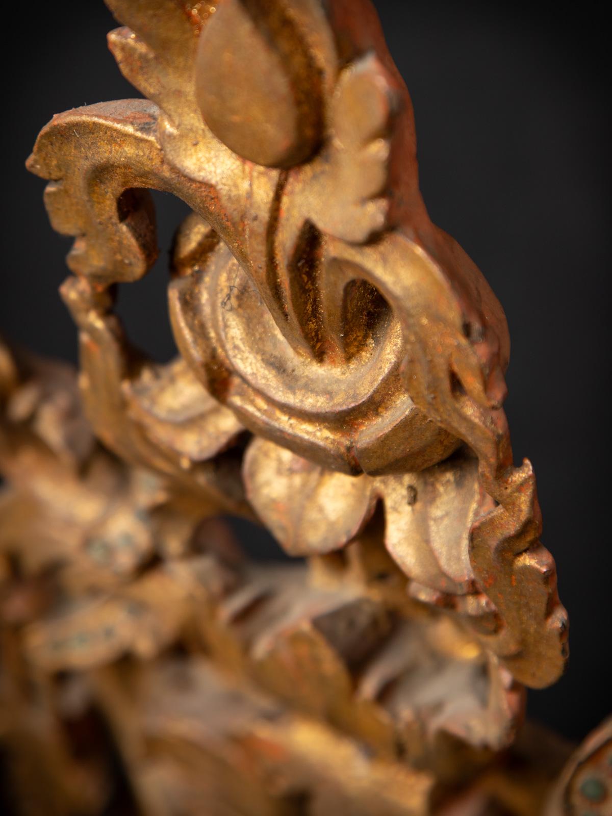 Antiguo panel de madera birmano del siglo XIX procedente de Birmania Madera