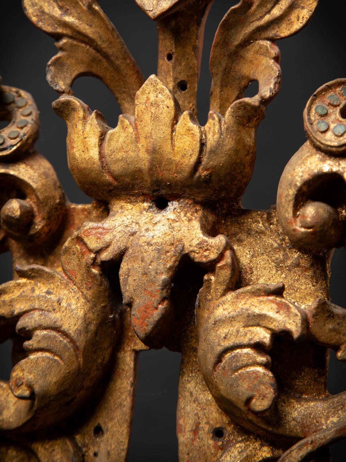 Antiguo panel de madera birmano del siglo XIX procedente de Birmania 4