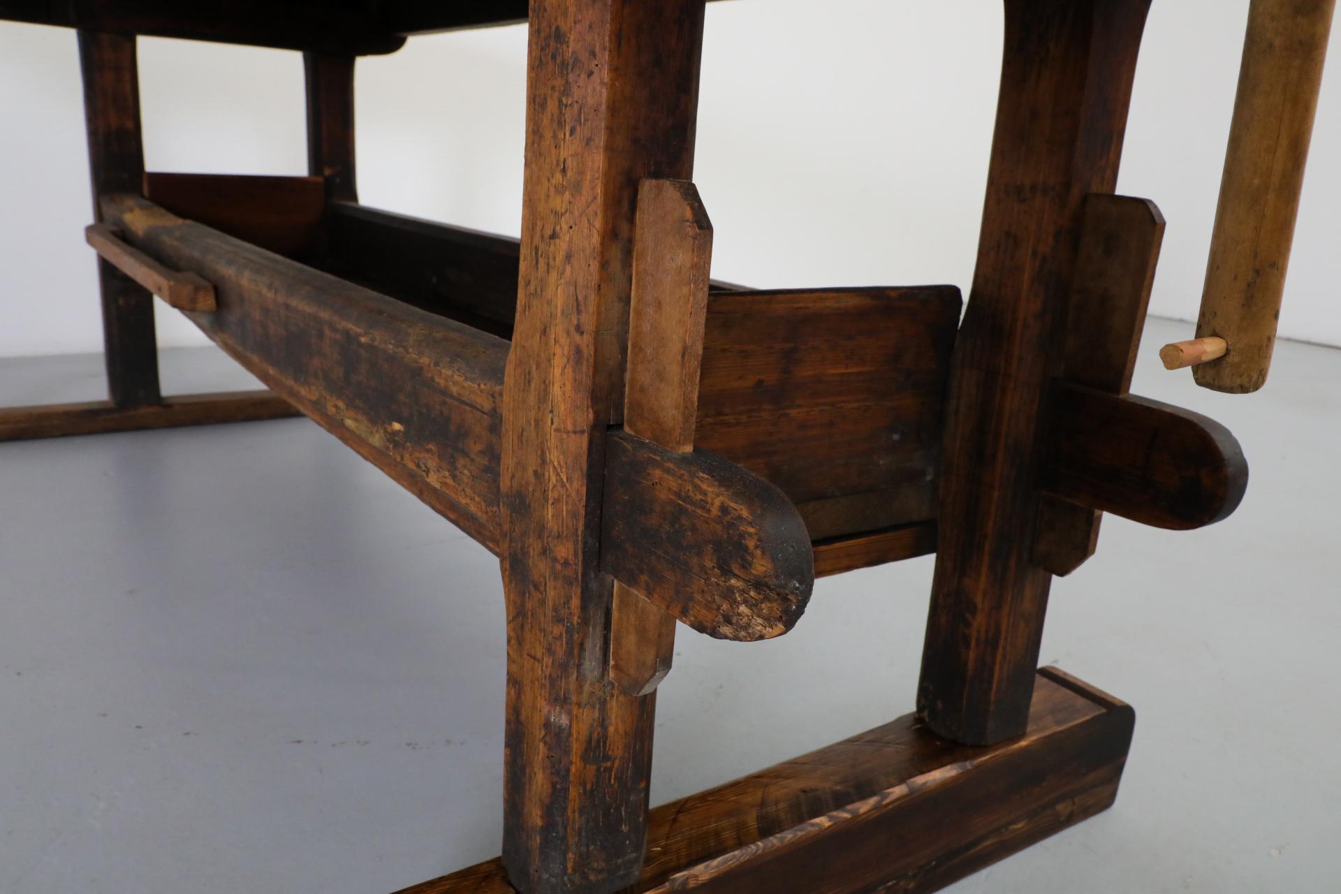 bench de menuisier ancien du 19ème siècle fabriqué en Estonie en vente 3