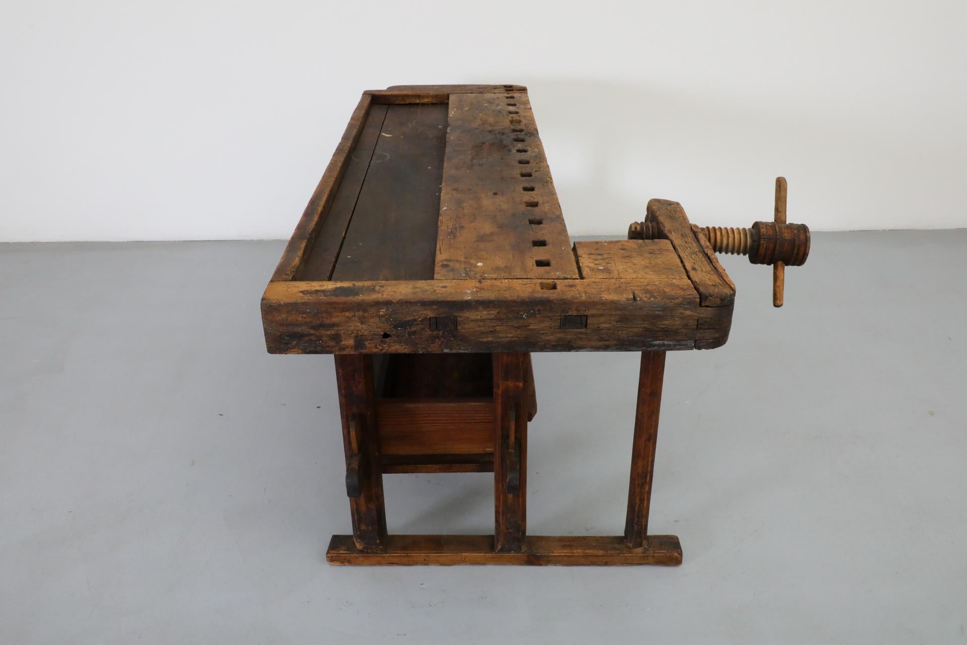 bench de menuisier ancien du 19ème siècle fabriqué en Estonie en vente 11