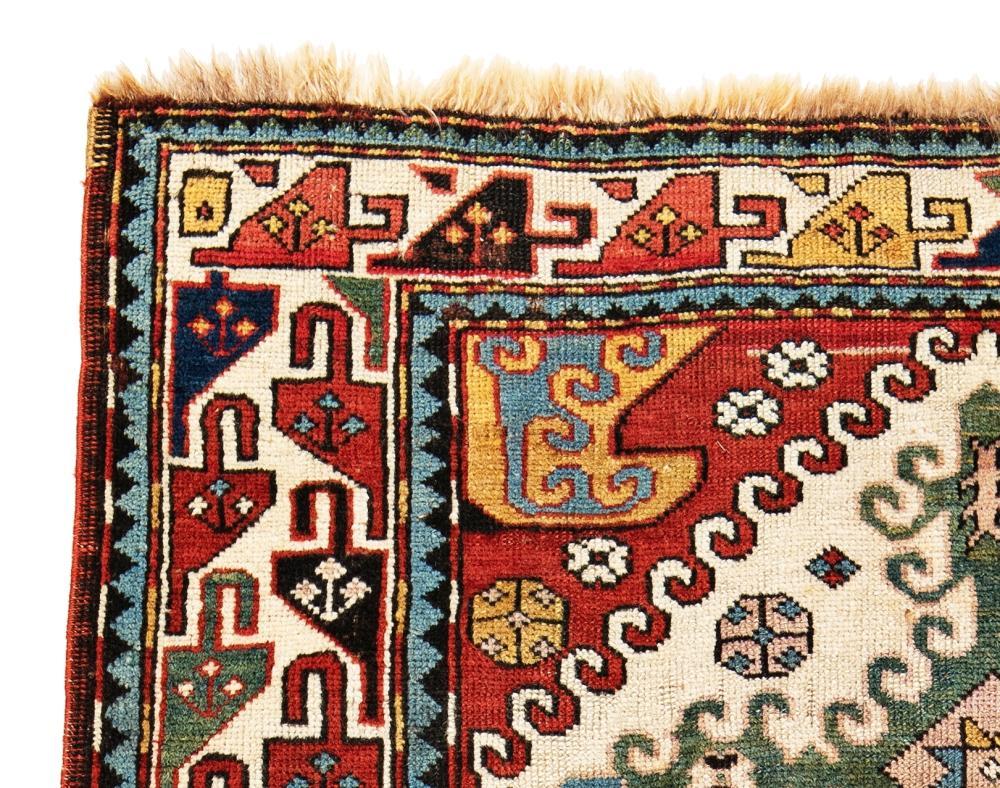 Caucasien Tapis caucasien ancien Kassim Ushak Karabagh du 19ème siècle en vente