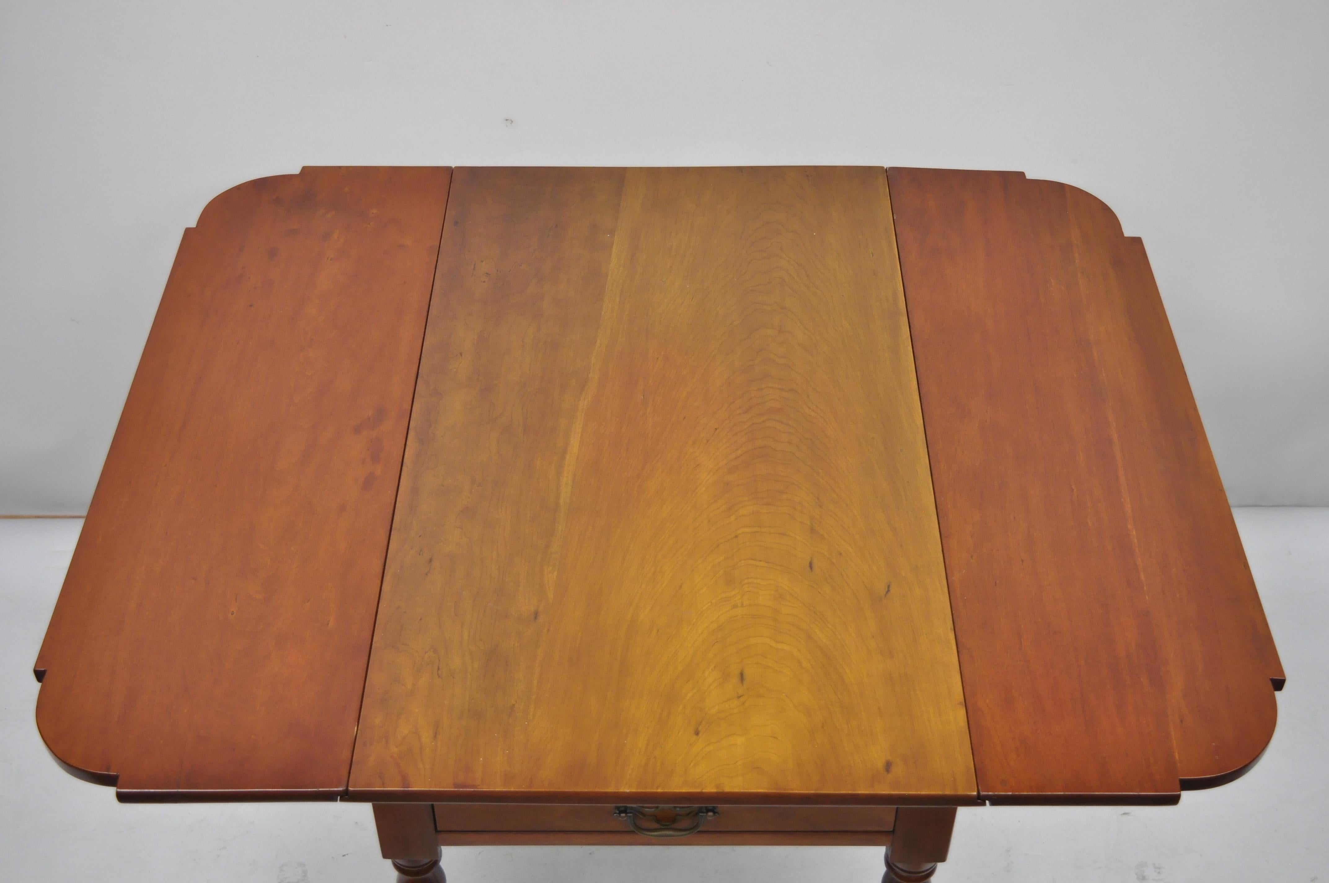 19th Century Antique Cherry Wood American Colonial Drop Leaf Pembroke Table For Sale 1