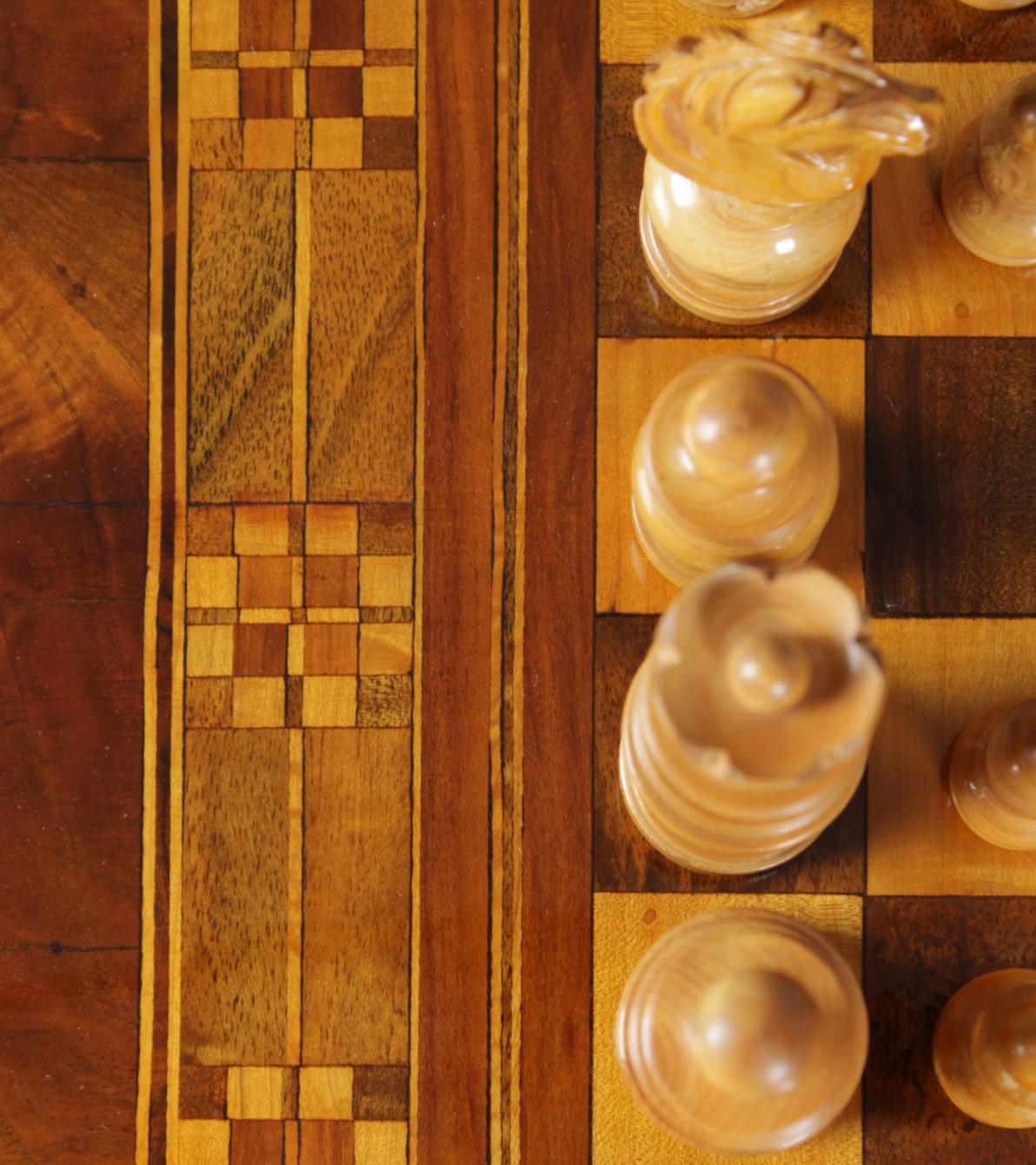 Maple 19th Century Antique Chess Table, Walnut, Italy circa 1850, Without Chess Pieces