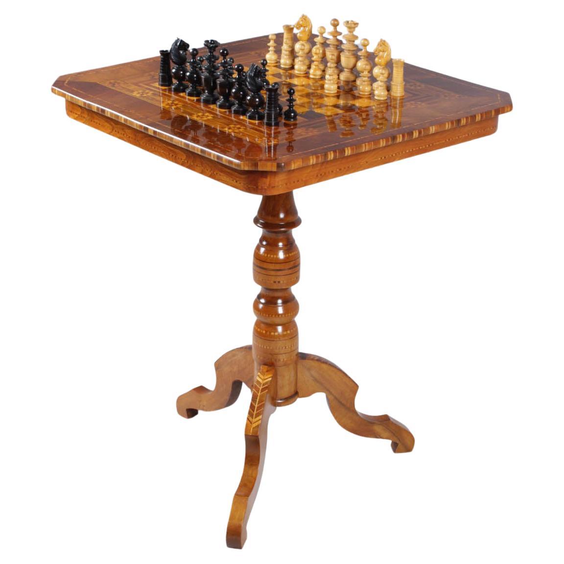 19th Century Antique Chess Table, Walnut, Italy circa 1850, Without Chess Pieces