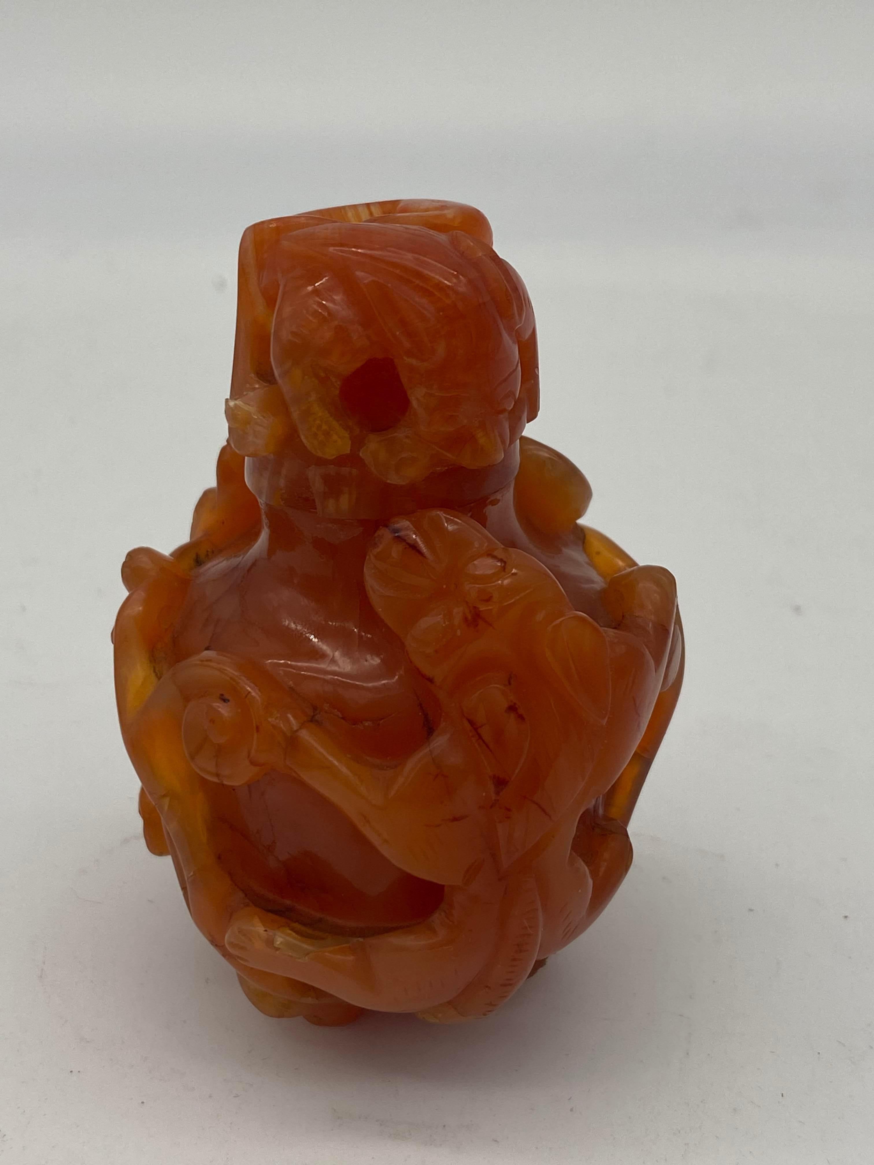 Qing 19th Century Antique Chinese Agate Bottle For Sale