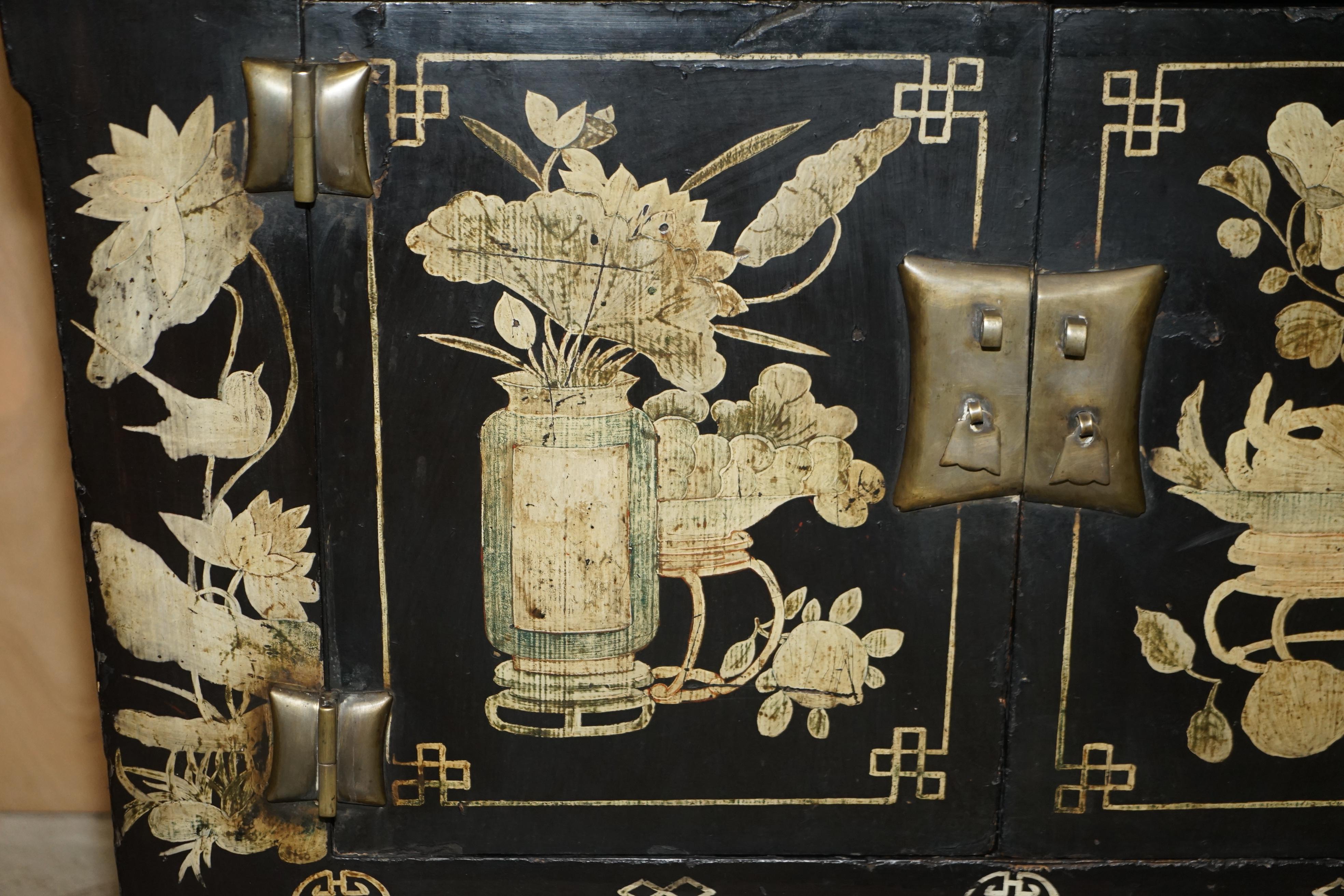 19th Century Antique Chinese Chinoiserie Floral Painted and Lacquered Sideboard For Sale 7