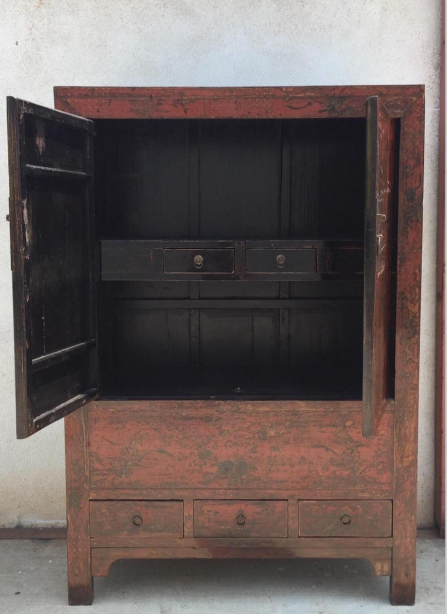 19th Century Antique Chinese Chinoiserie Hand-Painted Lacquer Cabinet For Sale 1