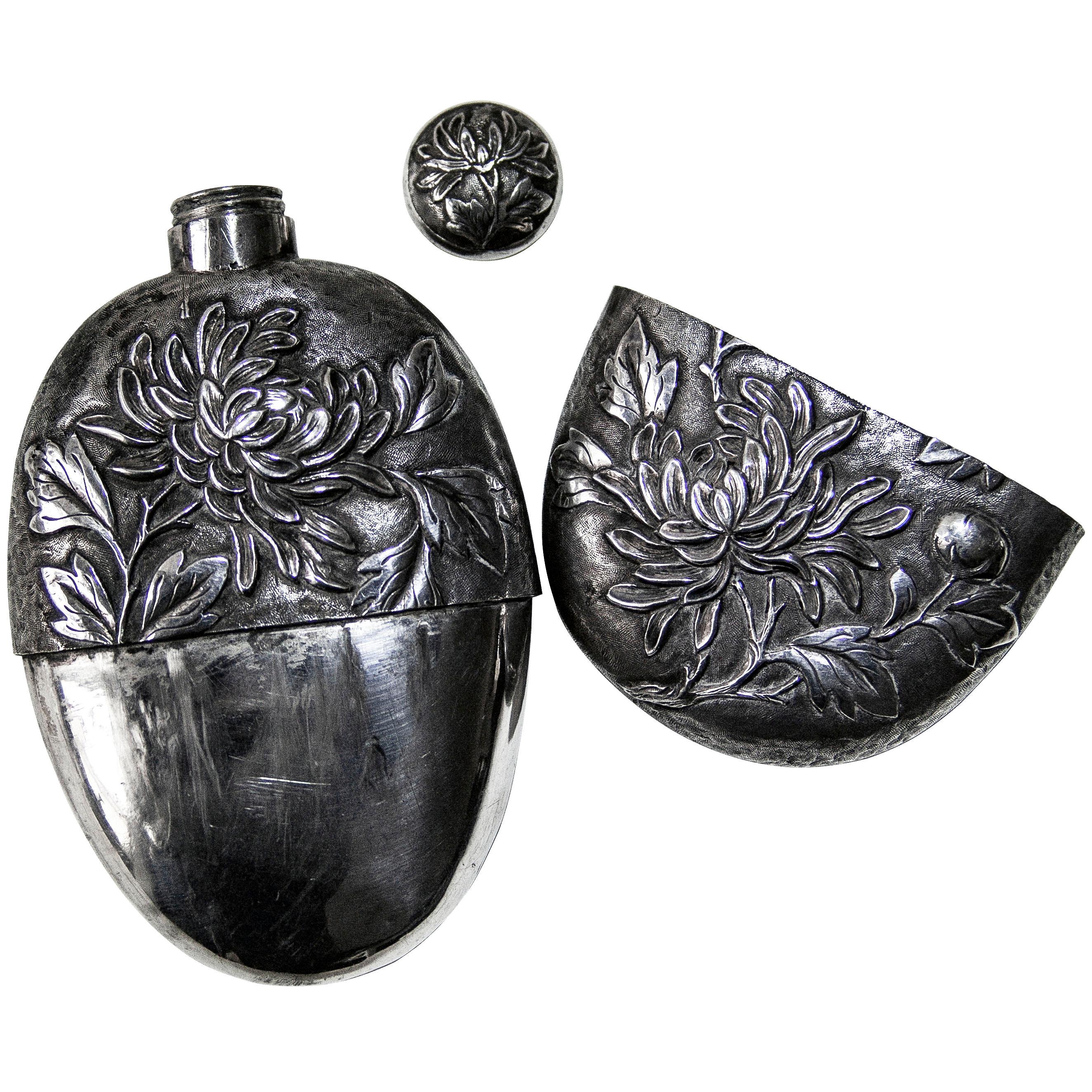 Hand-Crafted 19th Century Antique Chinese Export Silver Hip Flask For Sale